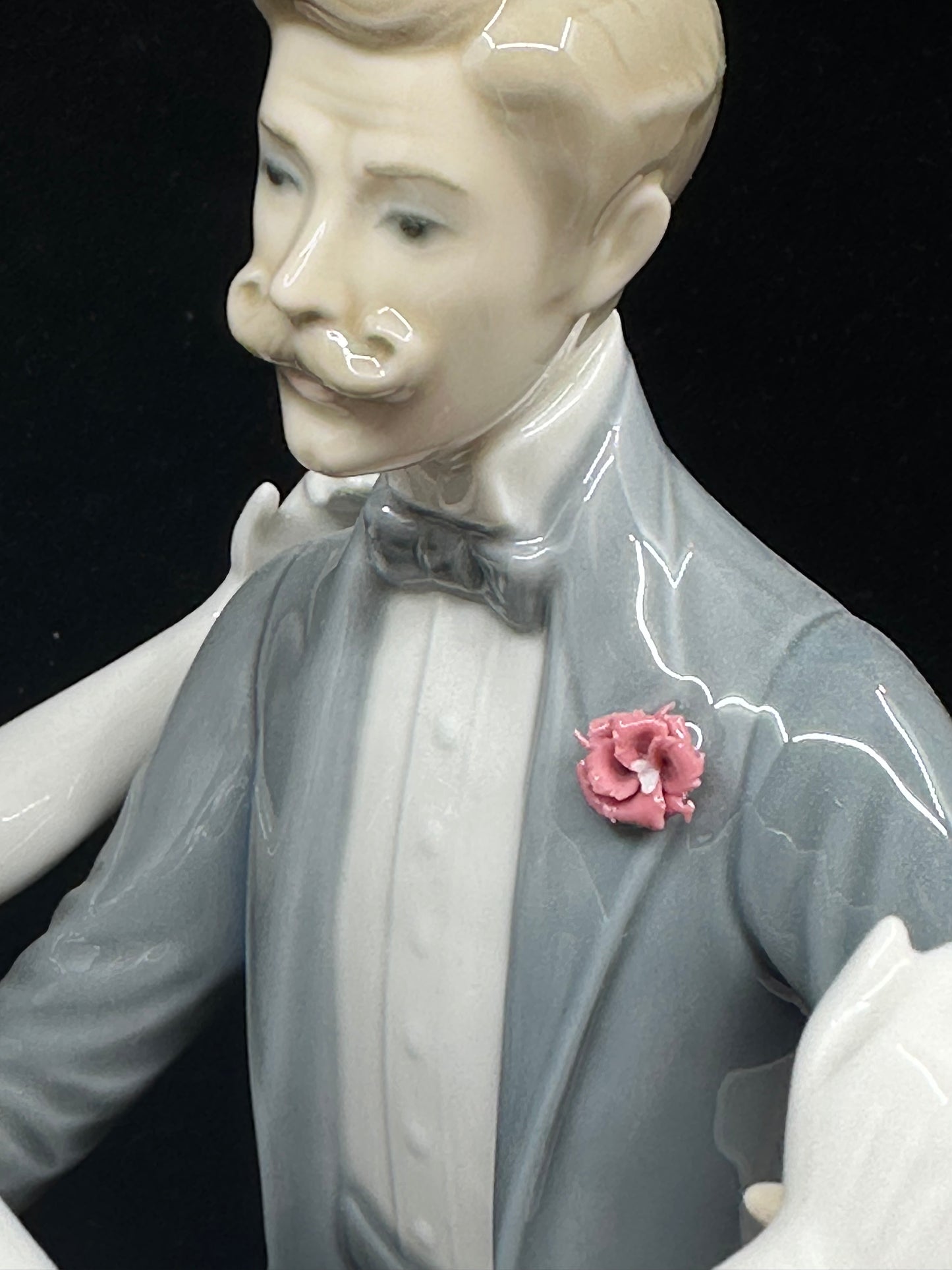 Lladro Anniversary Waltz Figurine #1372 (9J78A7)