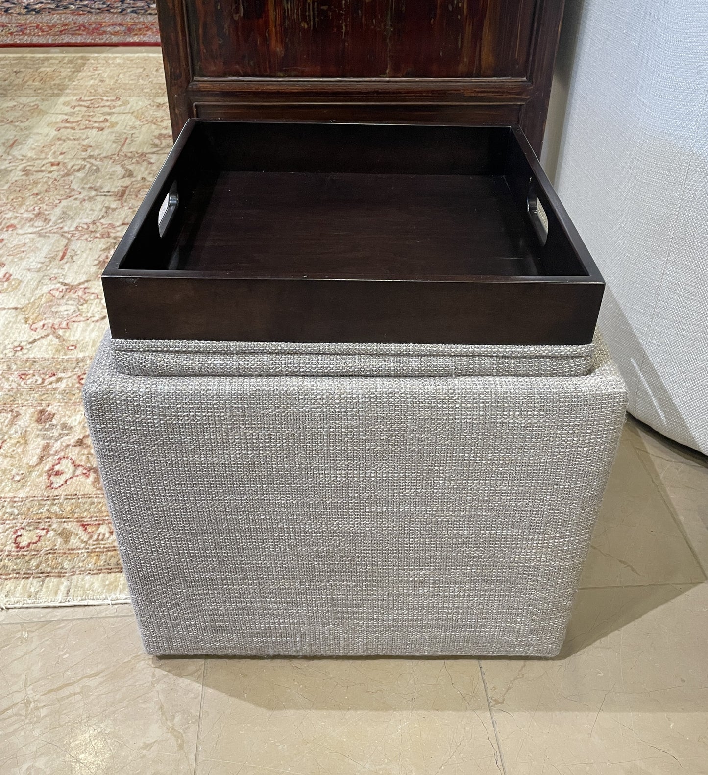 Walter E. Smithe Small Storage Ottoman (0AX004)