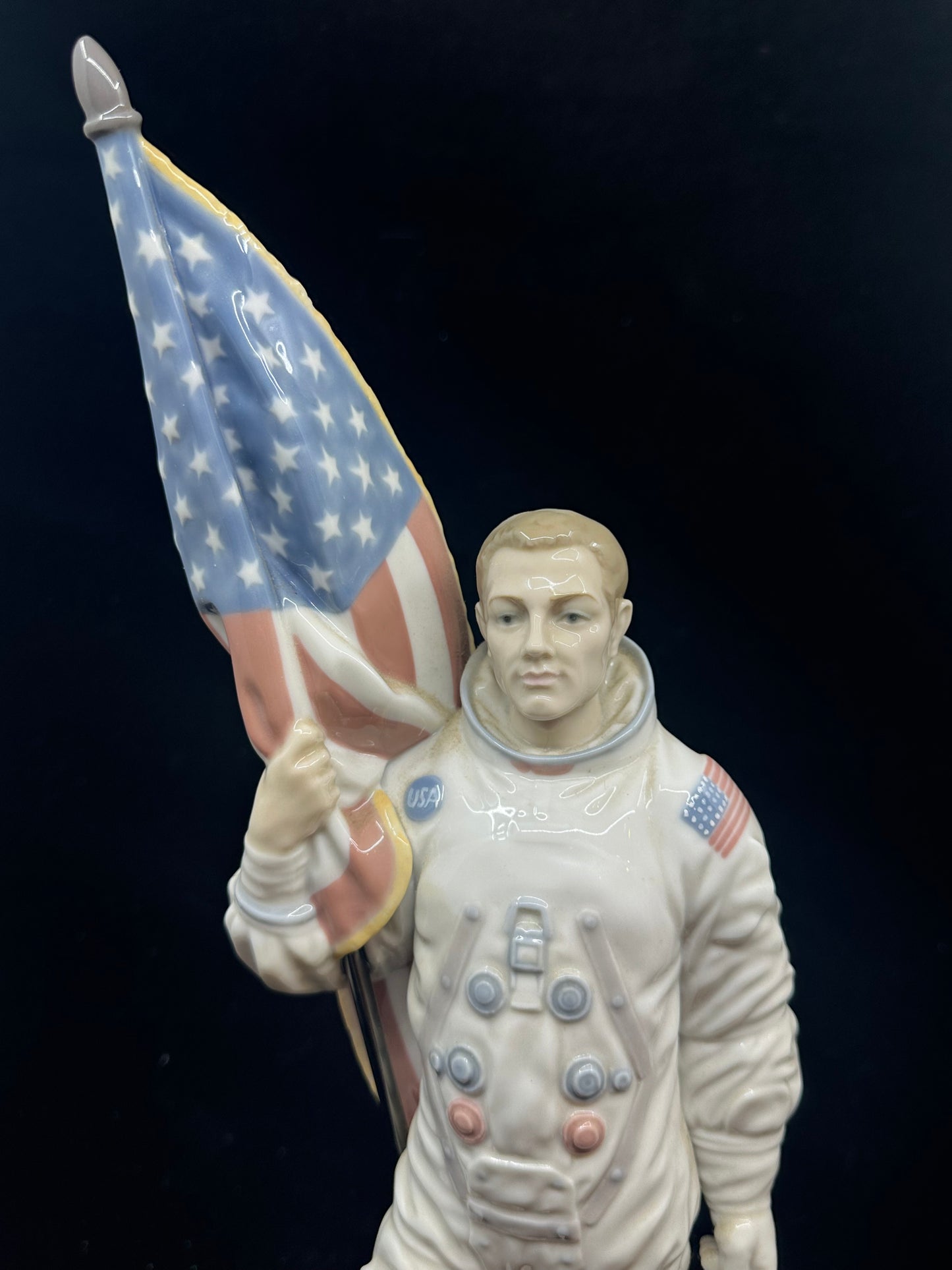 Lladro Apollo Landing Figurine #6168 (EFV3N6)