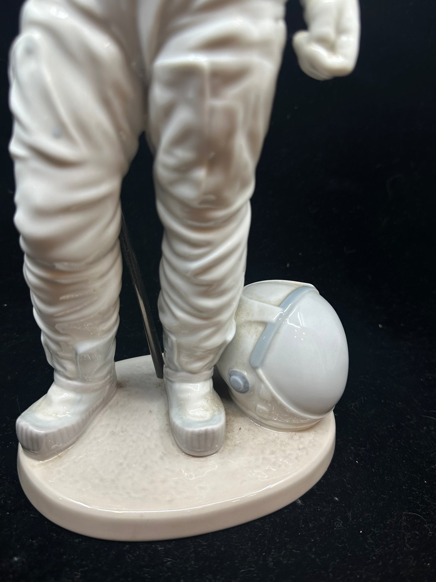 Lladro Apollo Landing Figurine #6168 (EFV3N6)