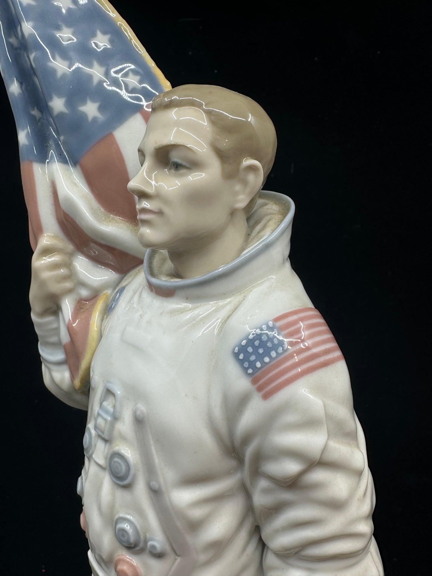 Lladro Apollo Landing Figurine #6168 (EFV3N6)