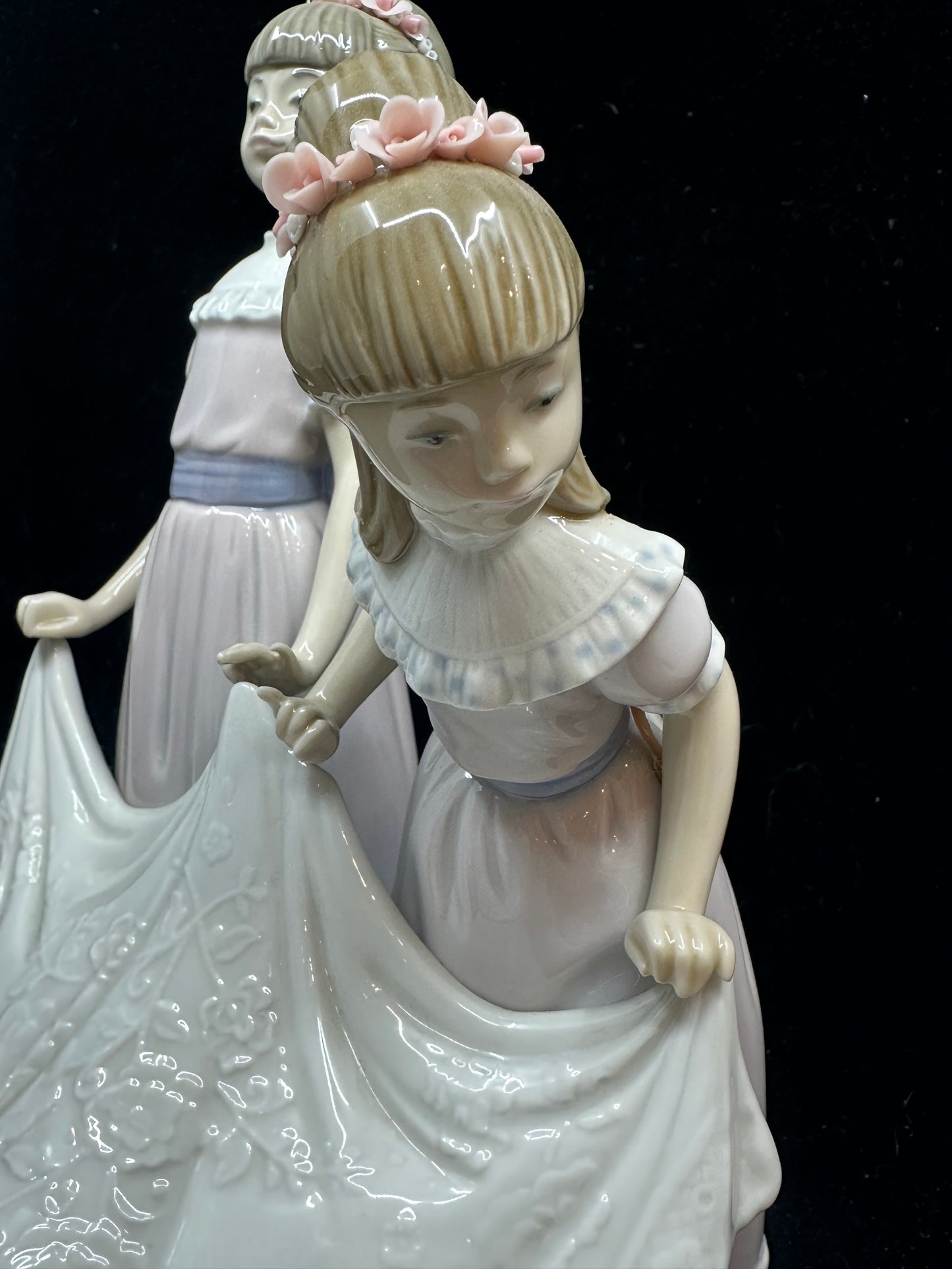 Lladro Here Comes the Bride Figurine #1446 (K7NG3E)