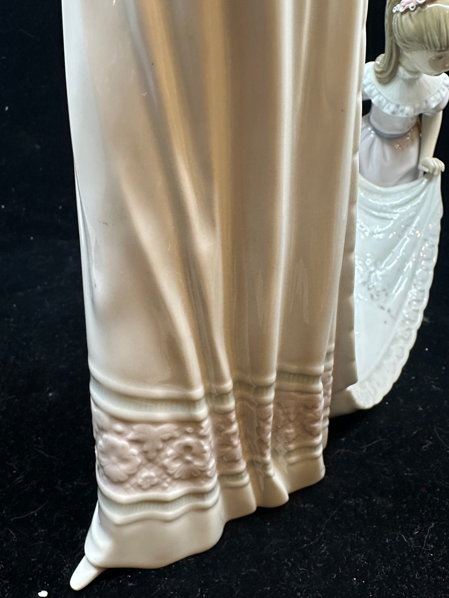 Lladro Here Comes the Bride Figurine #1446 (K7NG3E)