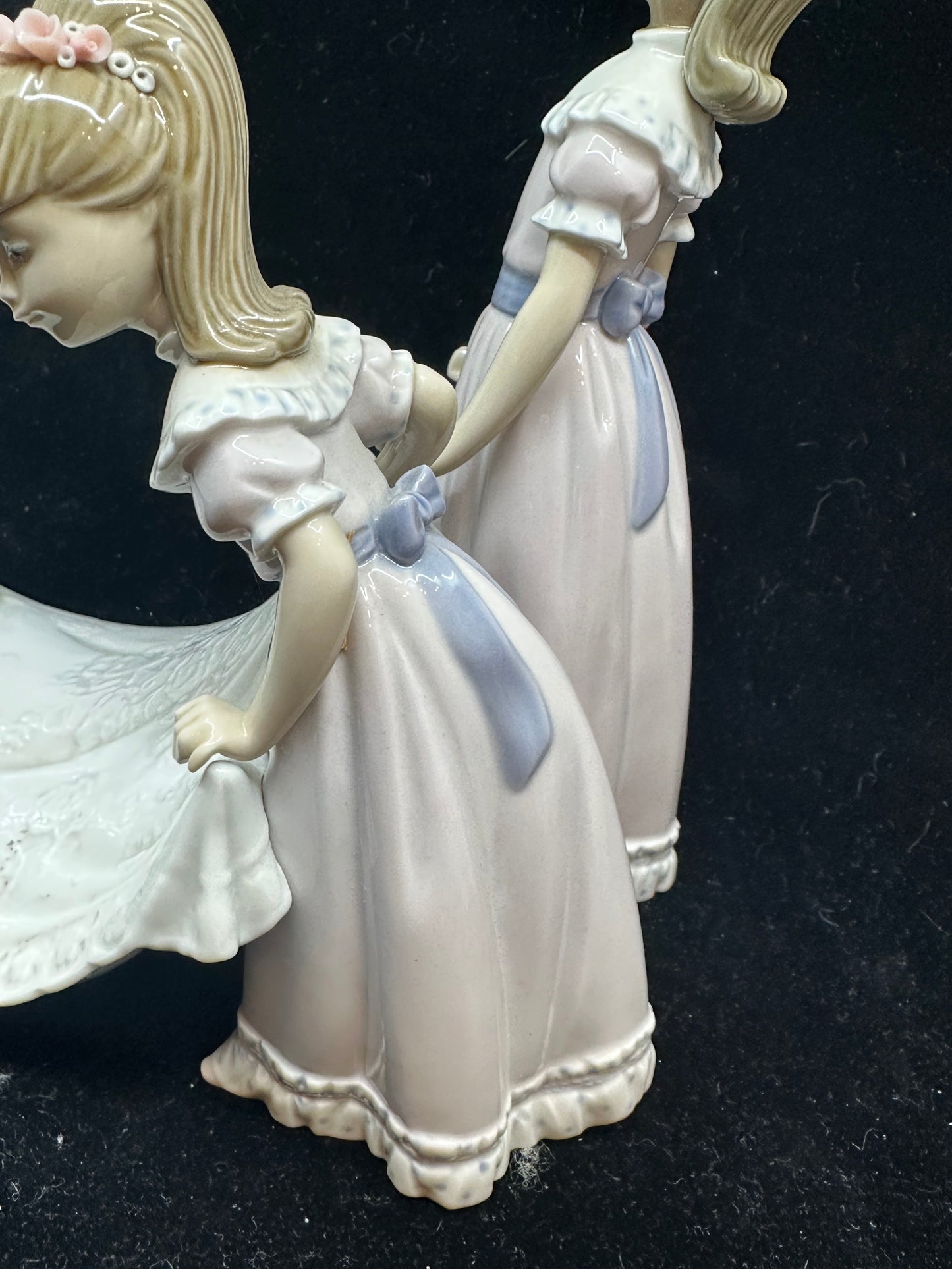 Lladro Here Comes the Bride Figurine #1446 (K7NG3E)