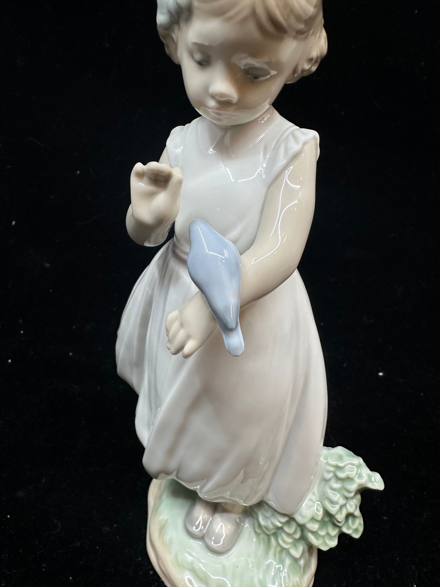 Lladro Are You Tired Figurine #8059 (PKA3DP)