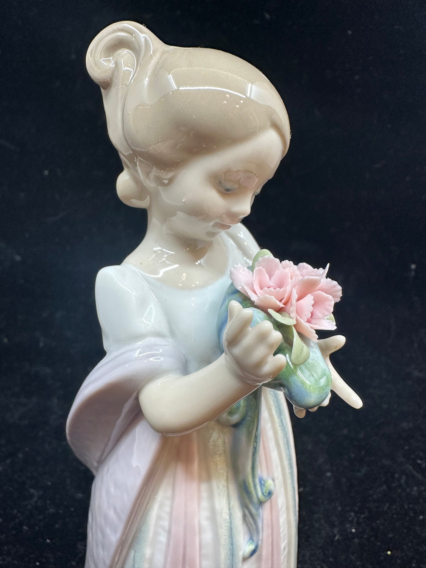 Lladro Bundle of Blossoms #8151 (61X861)