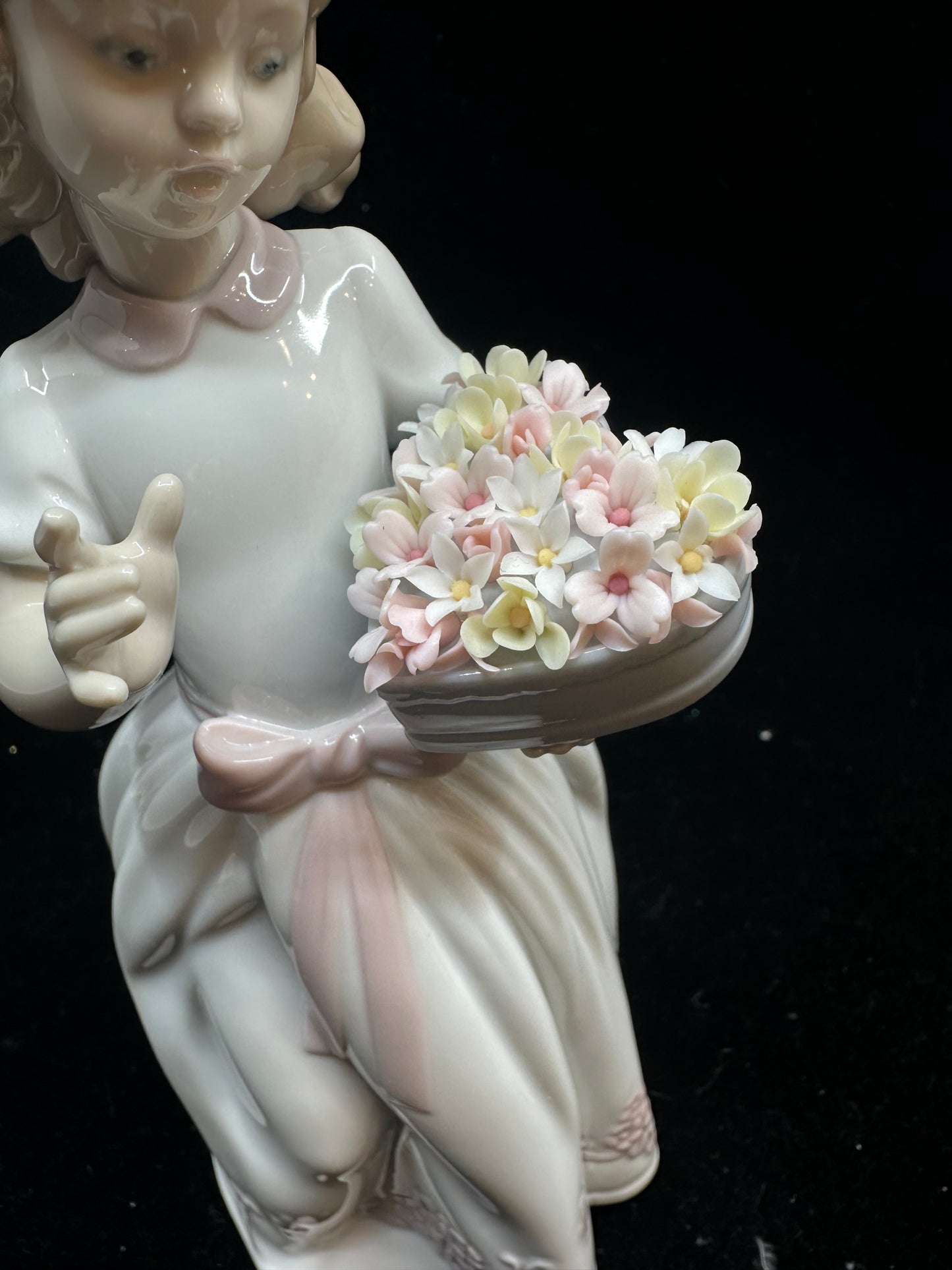 Lladro for a Special Someone Figurine #6915 (RUGEQU)