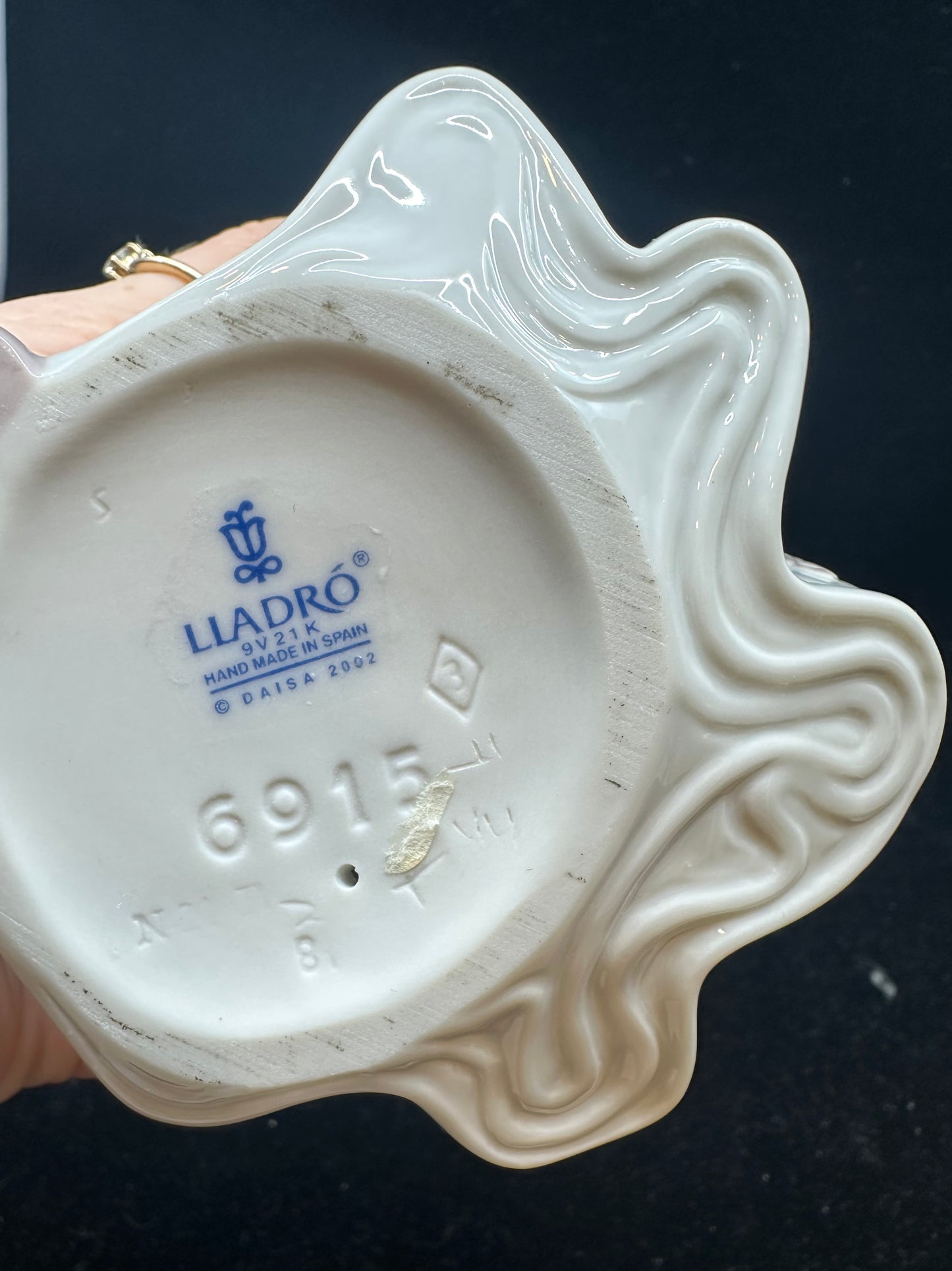 Lladro for a Special Someone Figurine #6915 (RUGEQU)