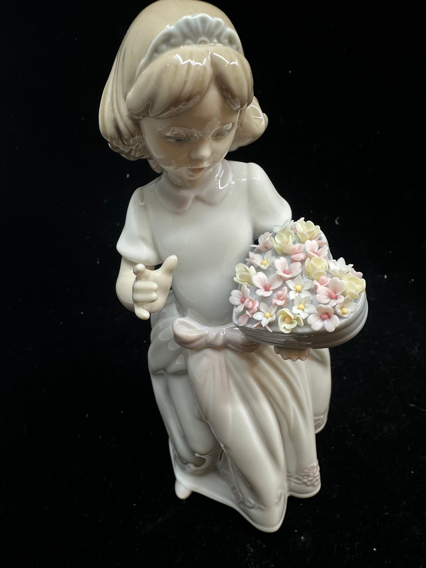 Lladro for a Special Someone Figurine #6915 (RUGEQU)