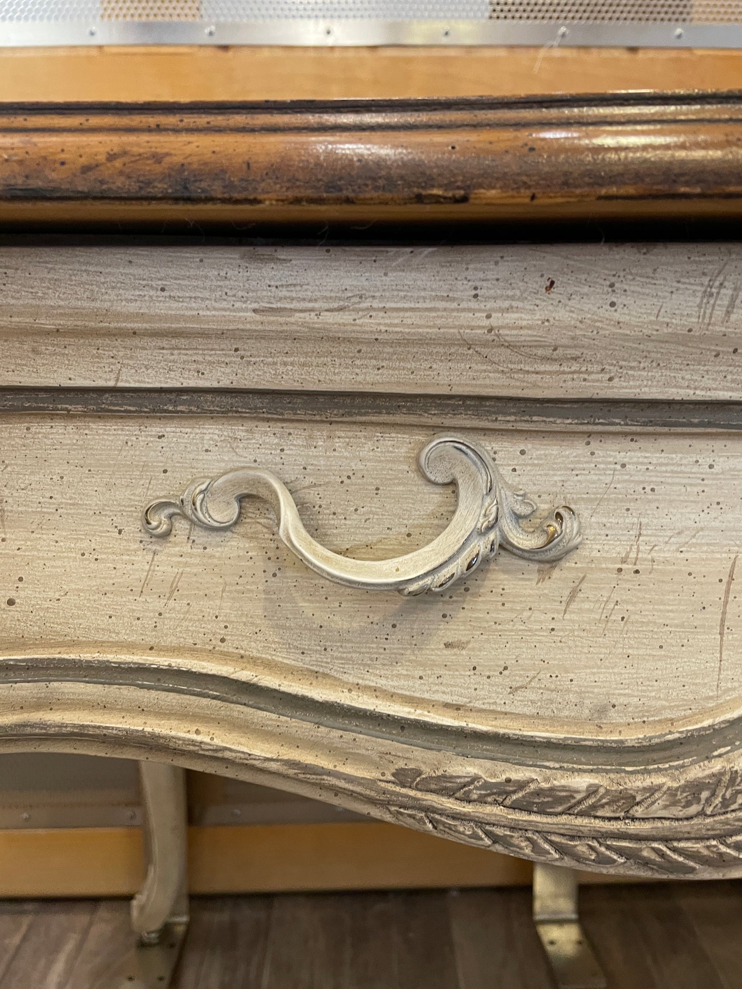 French Provincial Ladies Writing Desk AS IS (0AR001)