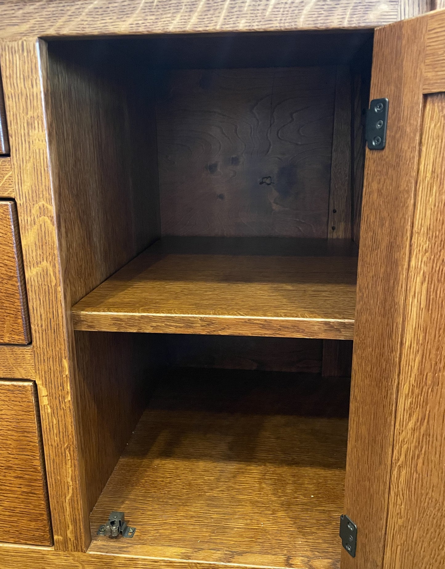 Yoders Amish Oak Mission Sideboard (34C3VV)