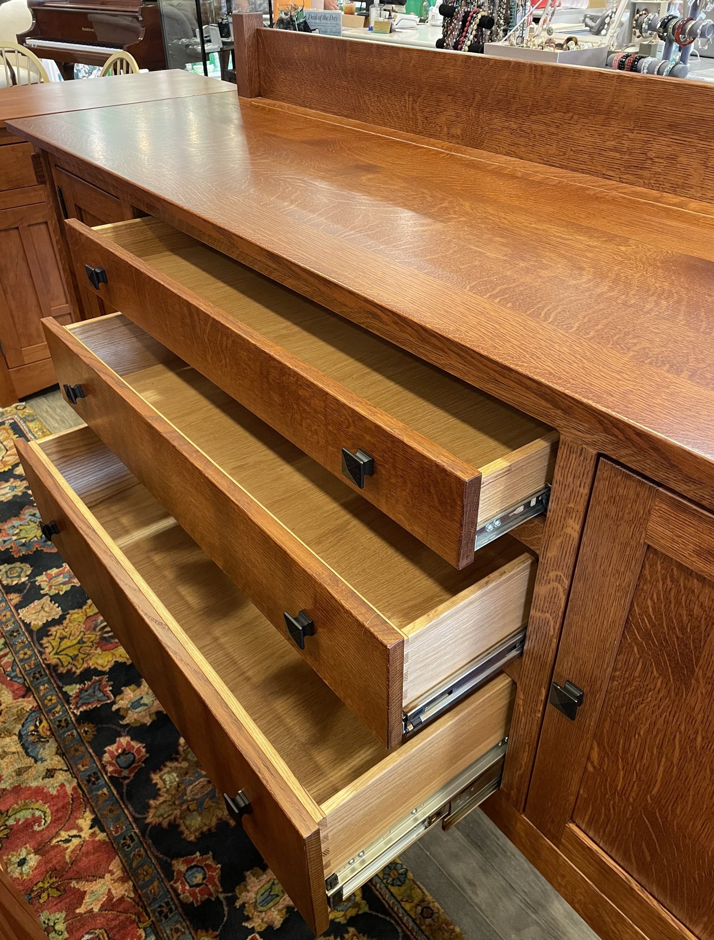 Yoders Amish Oak Mission Sideboard (34C3VV)