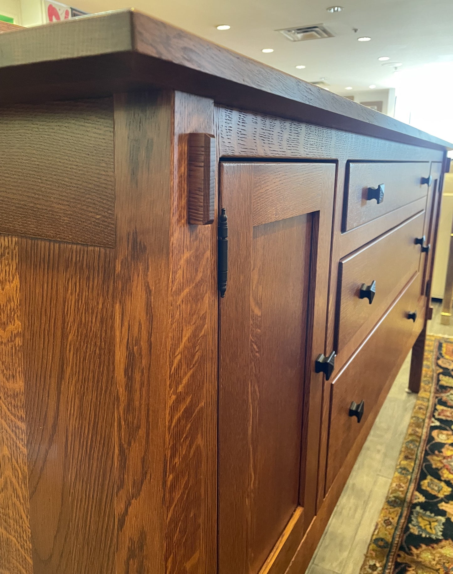 Yoders Amish Oak Mission Sideboard (34C3VV)