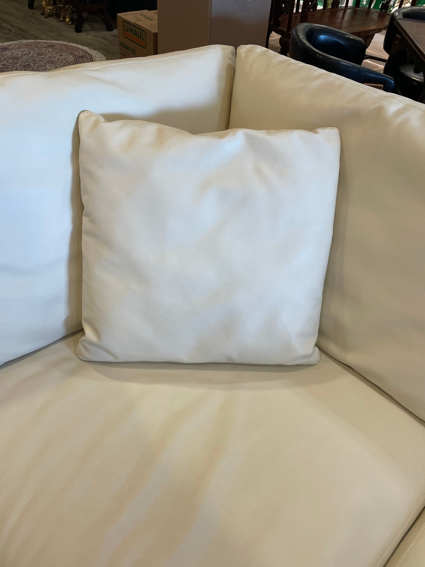 Lee Industries White Leather Sectional (U4FQ14)