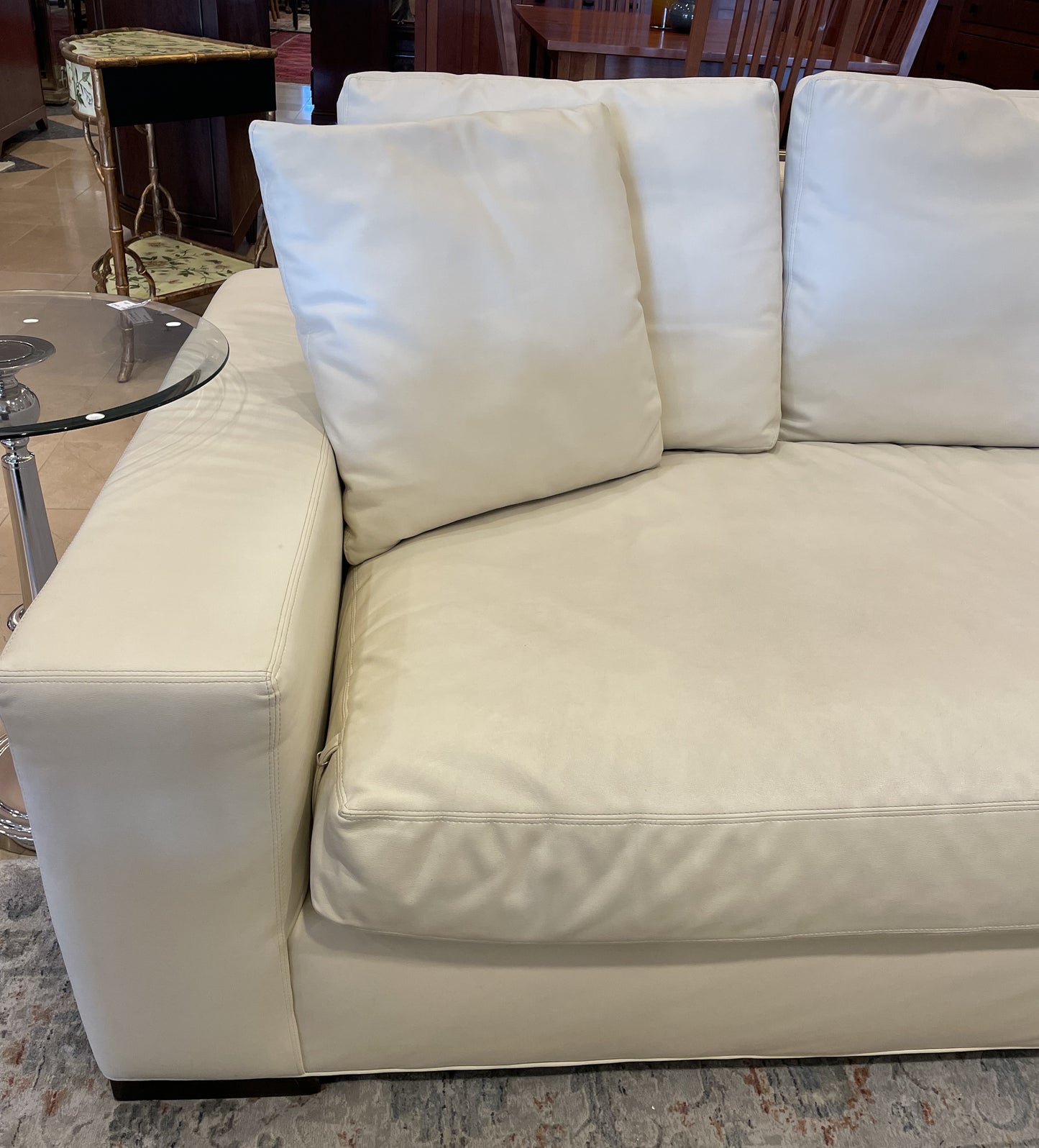 Lee Industries White Leather Sectional (U4FQ14)