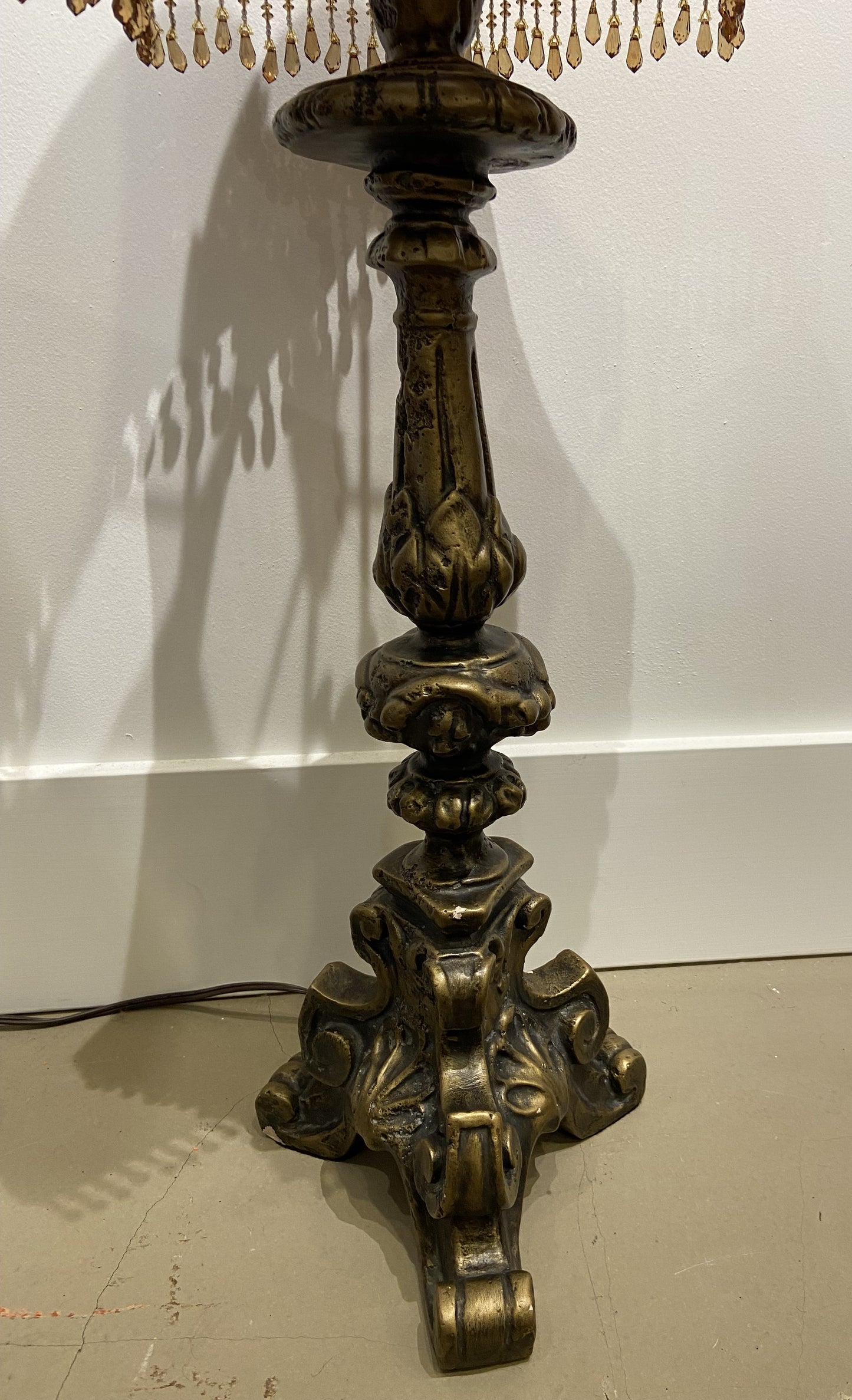 Gold Resin Lamp (SYECAL)