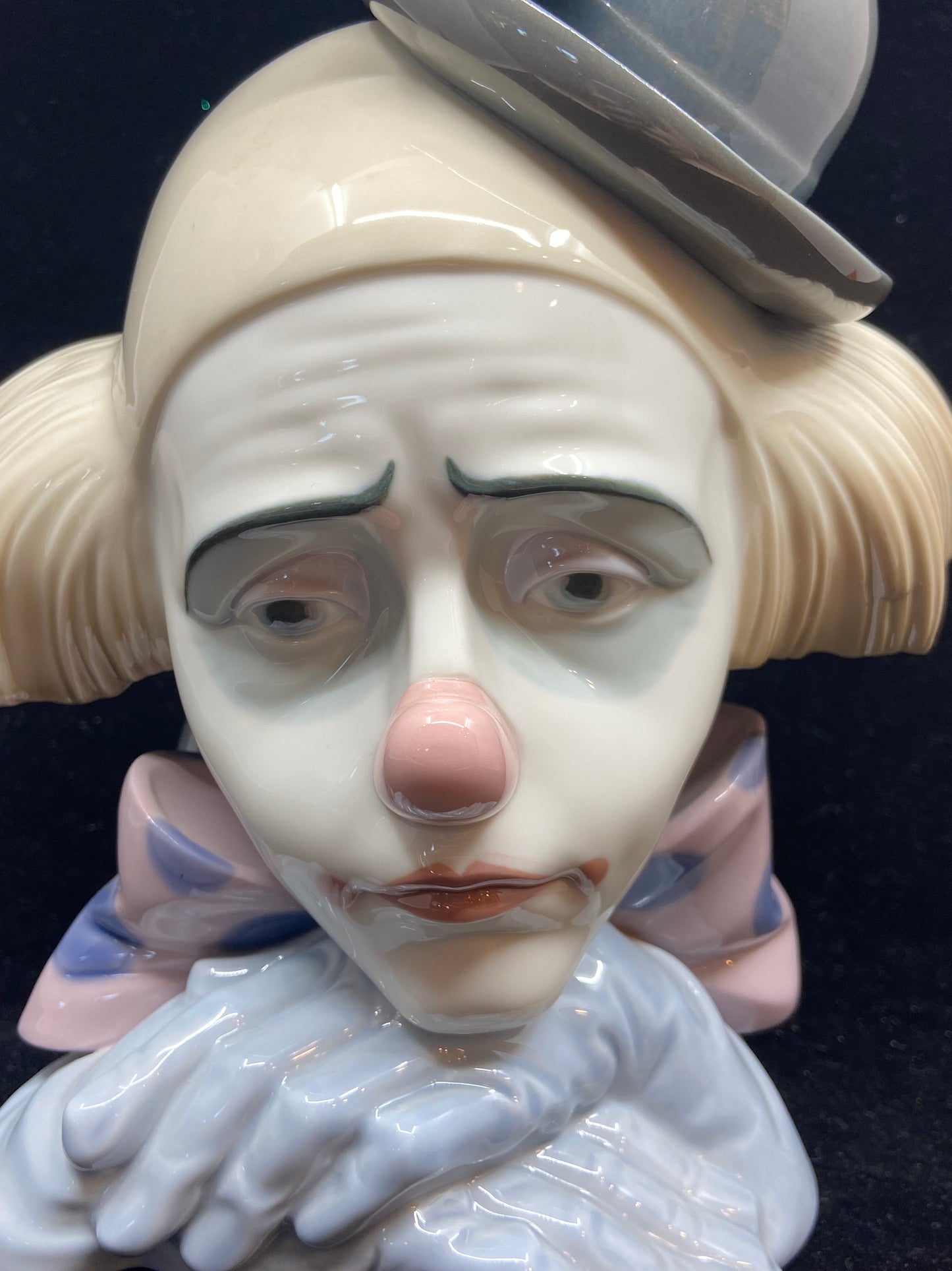 Lladro #5130 "Pensive" Clown (WY1HZL)