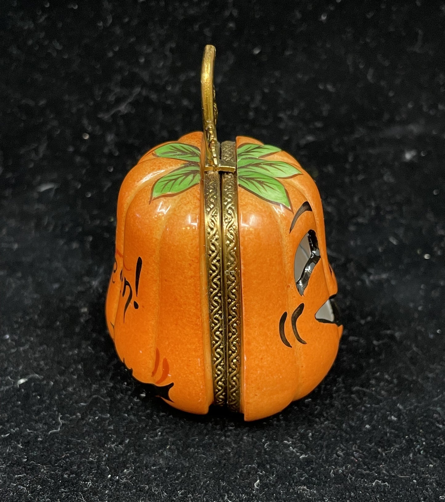 Limoges Jack-O-Lantern Trinket Box (A1XD4W)