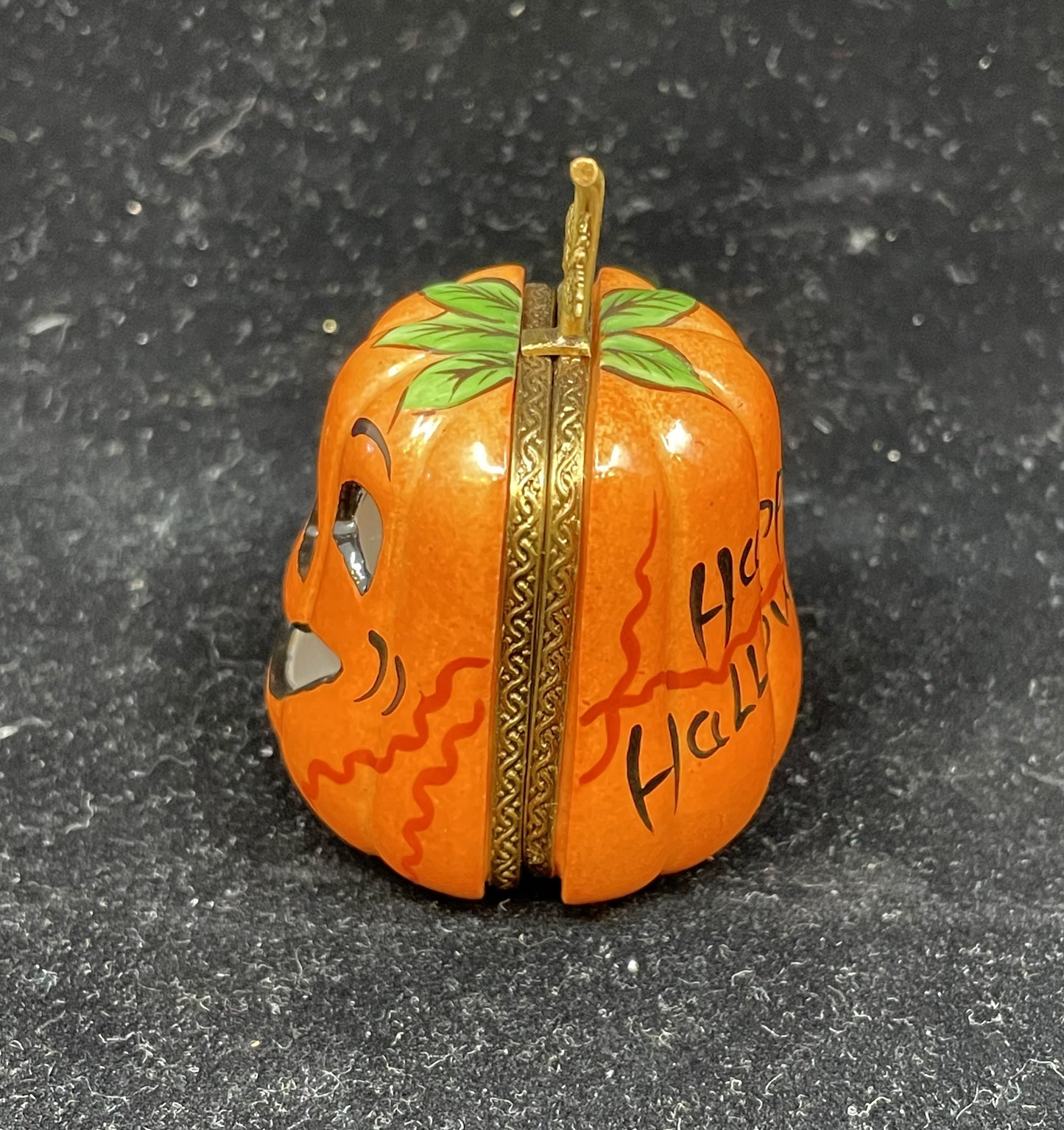 Limoges Jack-O-Lantern Trinket Box (A1XD4W)