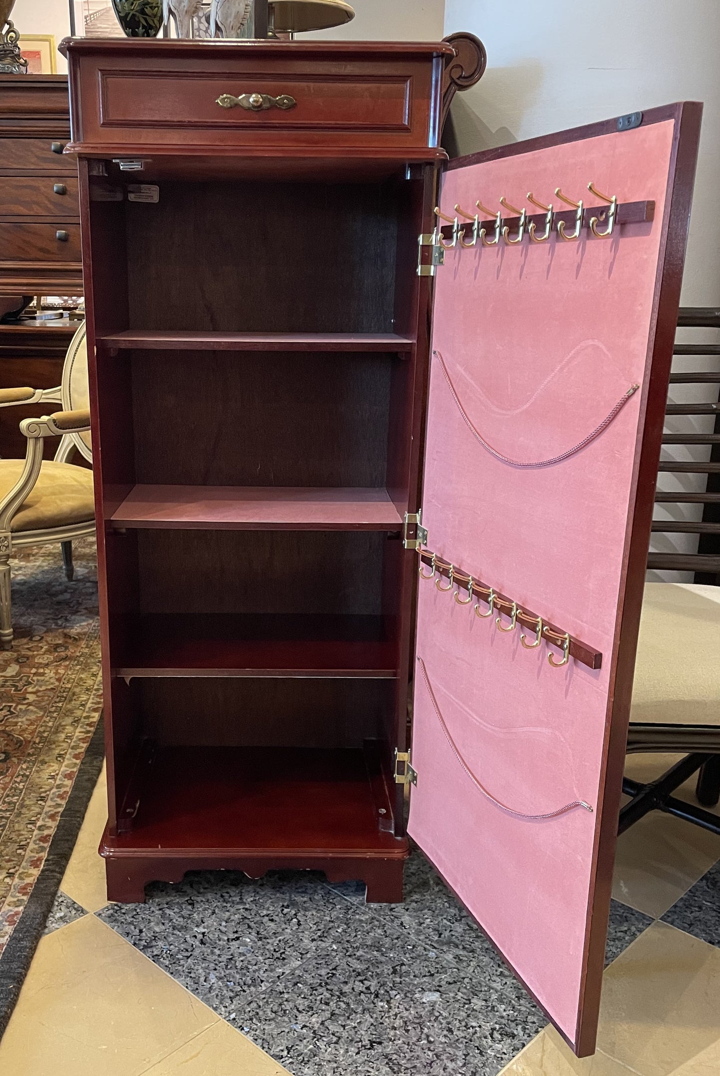 Floor Standing Jewelry Cabinet (C6WA2Y)