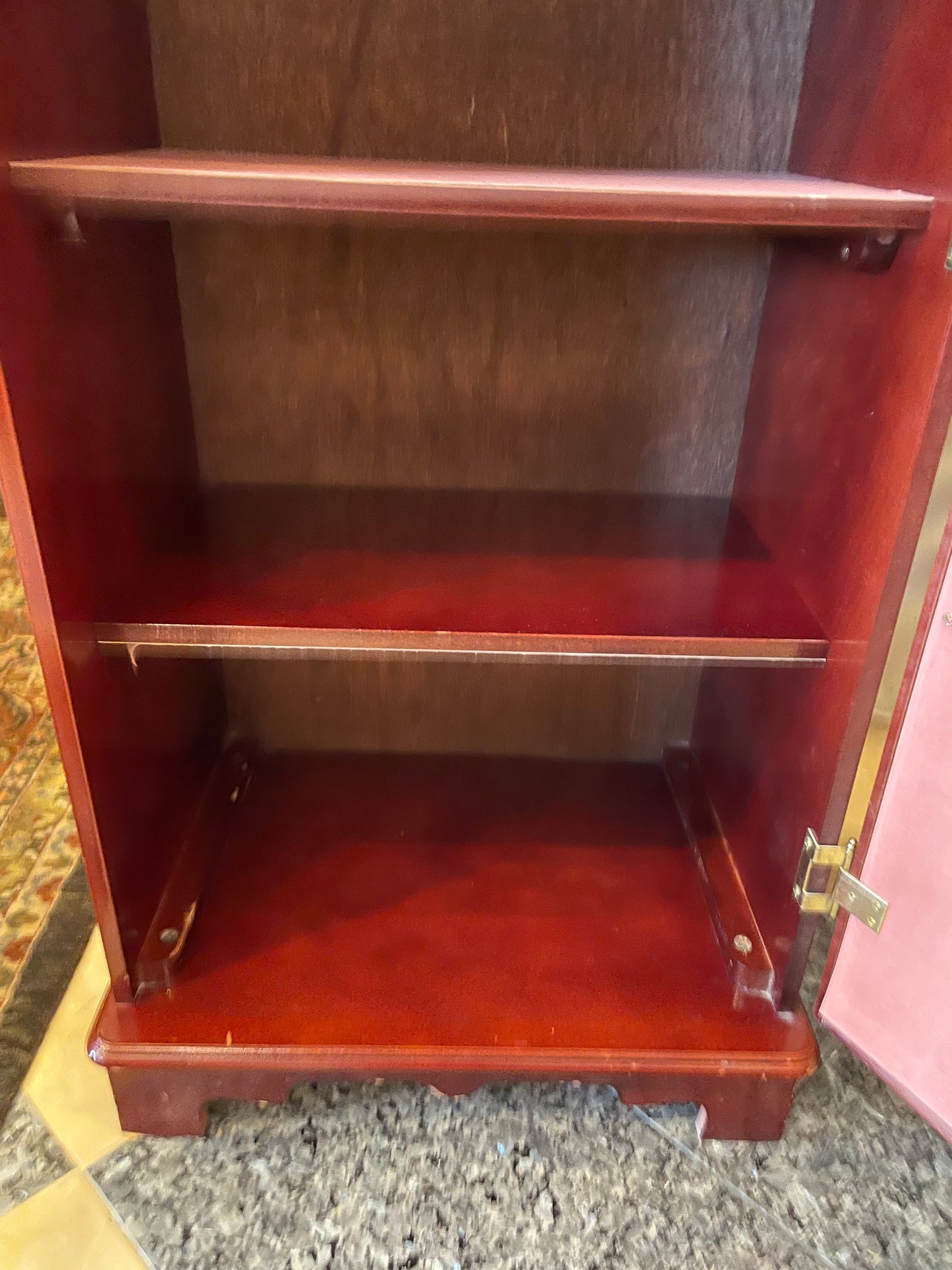 Floor Standing Jewelry Cabinet (C6WA2Y)