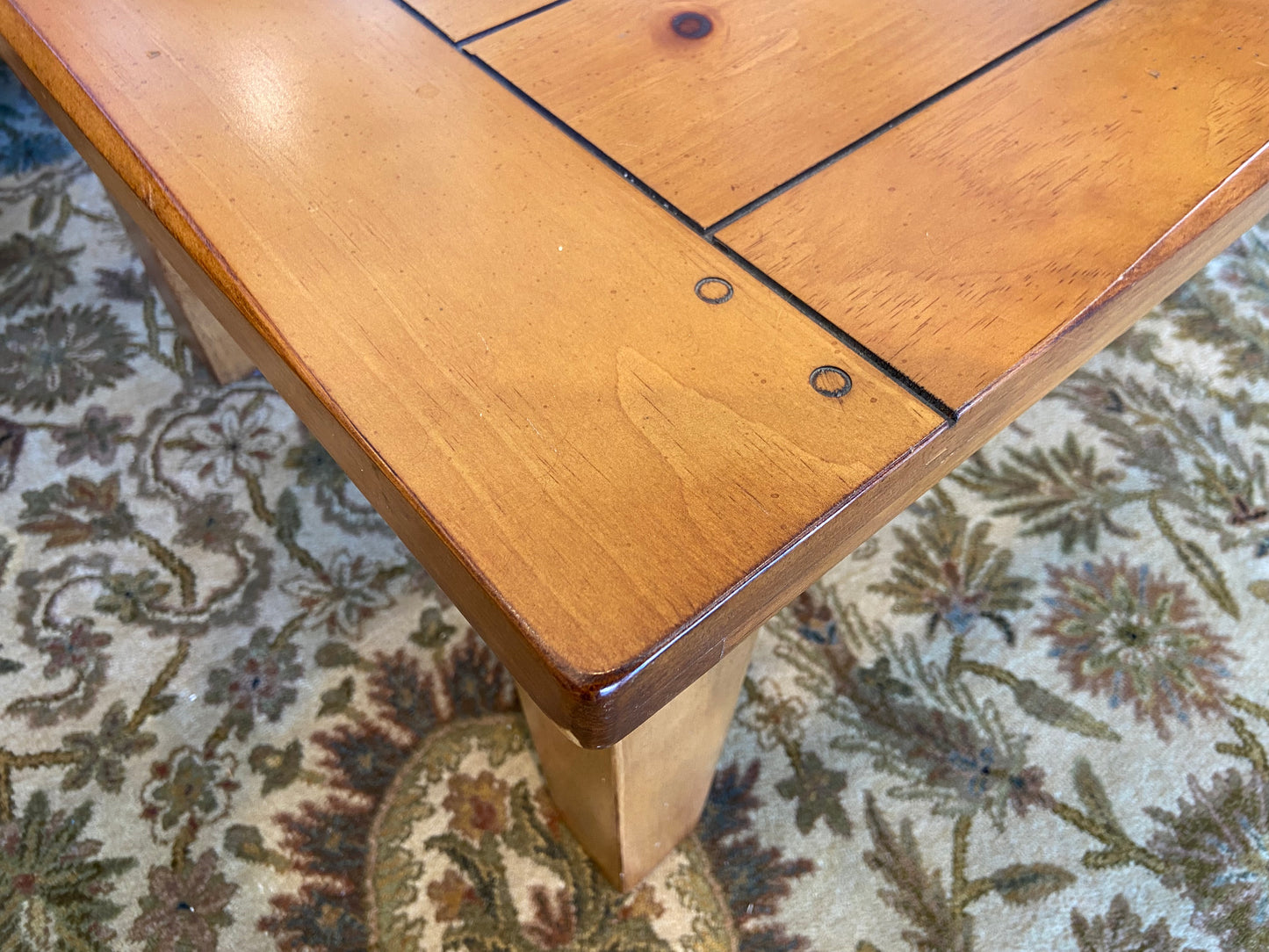 Pine Plank Coffee Table (9WZ84E)