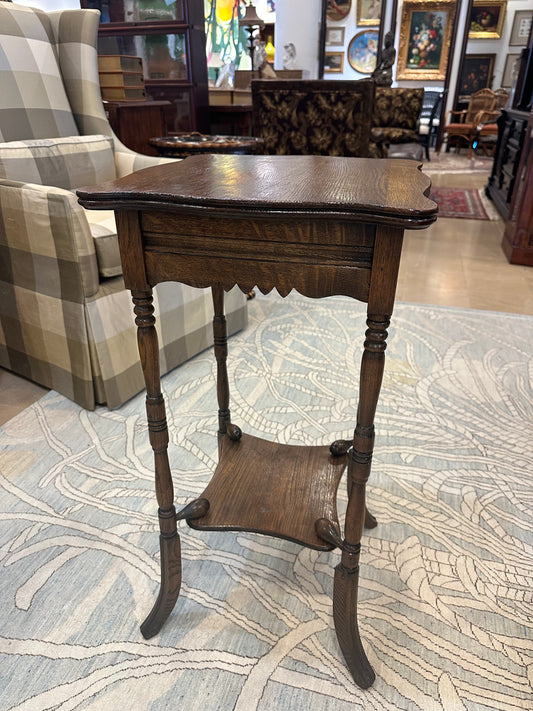 Early American Wooden Side Table (KBL2FD)