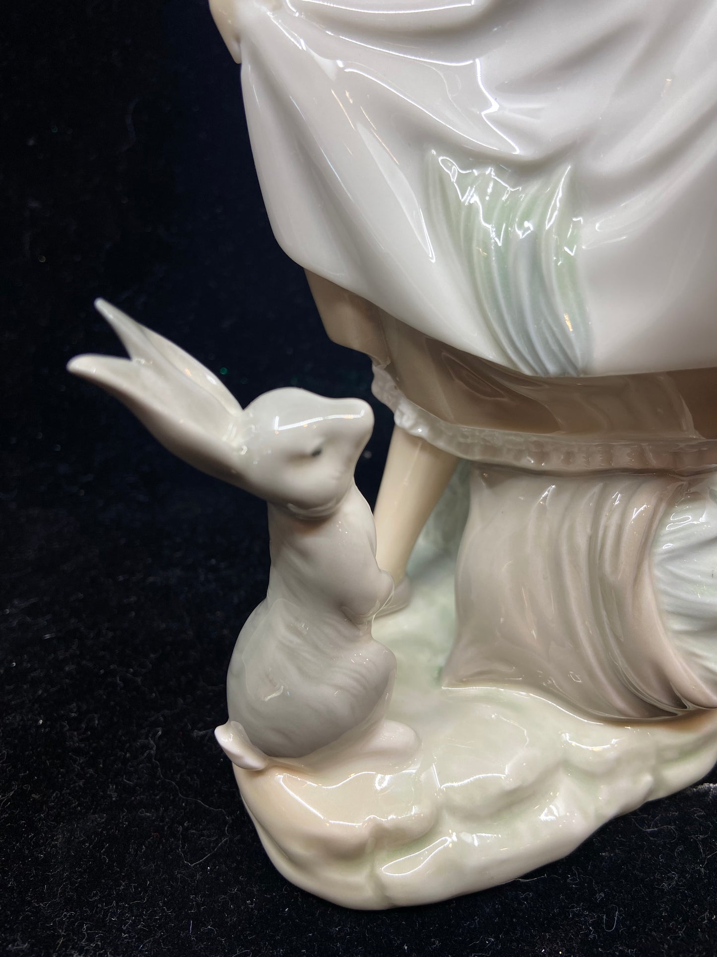 Lladro Rabbit Food Figurine #4826 (93J6C8)