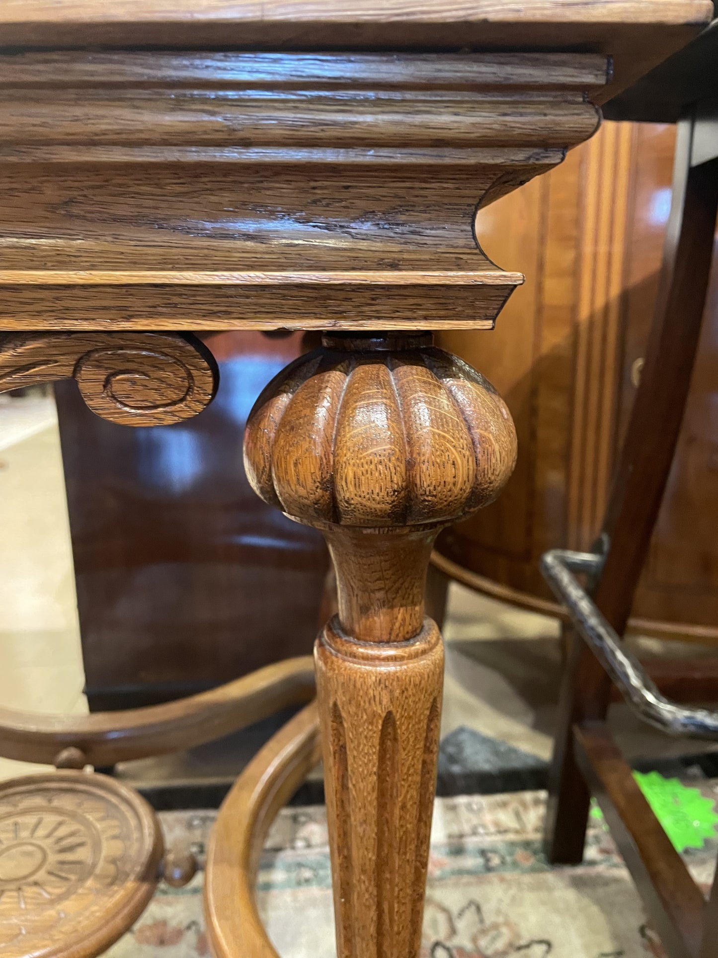 Antique Victorian End Table (STYK4L)