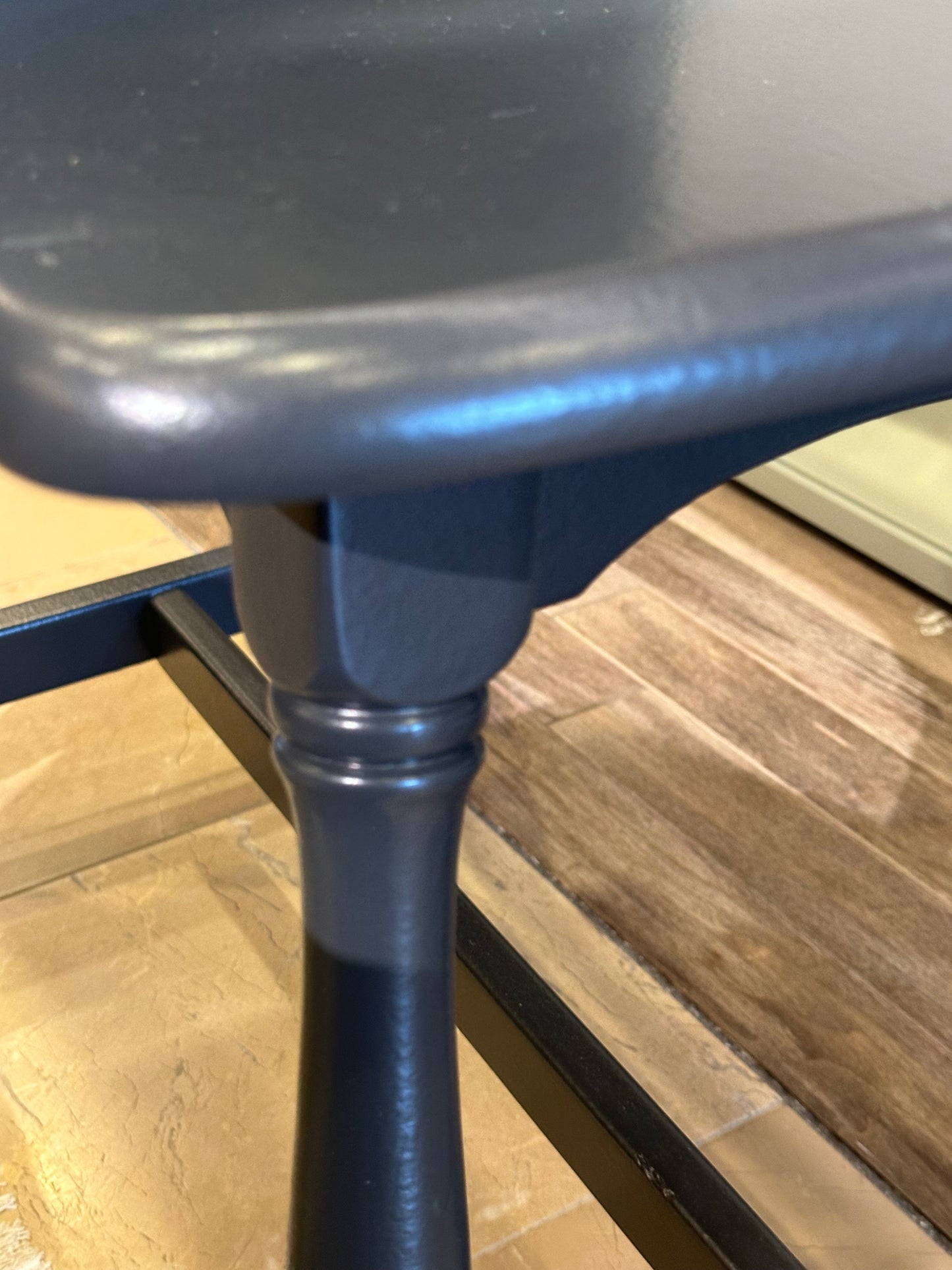 Gray Step Back End Table (VTSLX6)