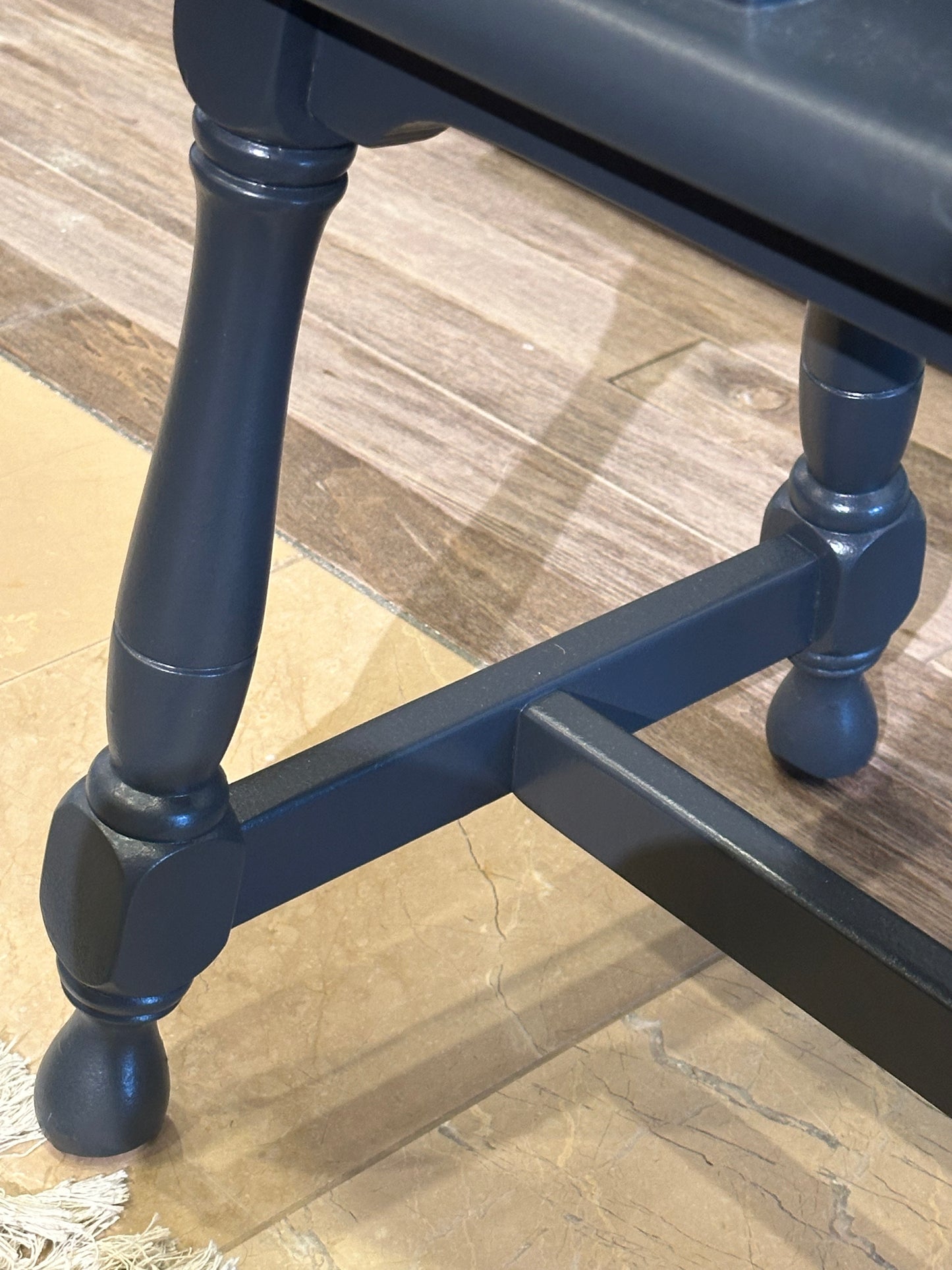 Gray Step Back End Table (VTSLX6)