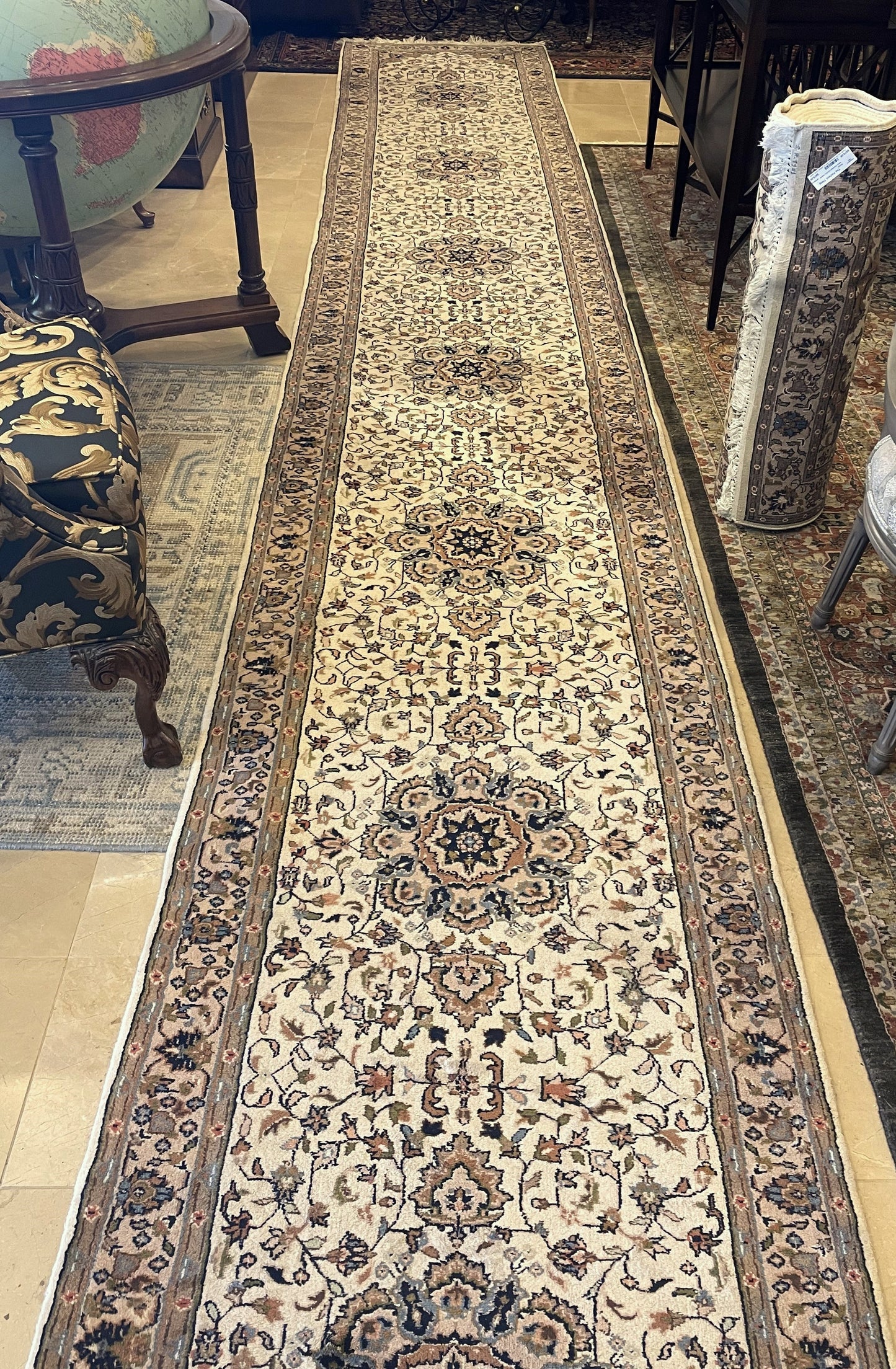 Hand Knotted Long Runner 3x20 (P9P4QR)