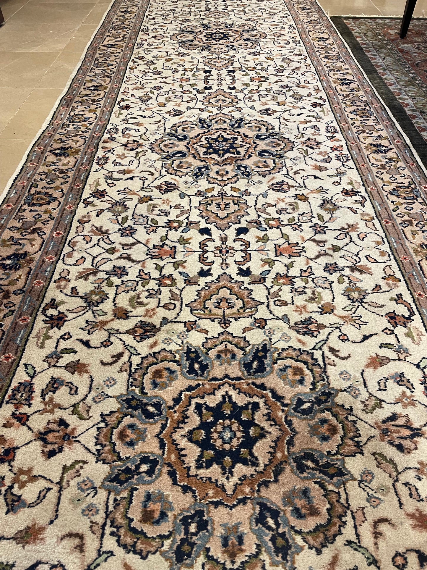 Hand Knotted Long Runner 3x20 (P9P4QR)