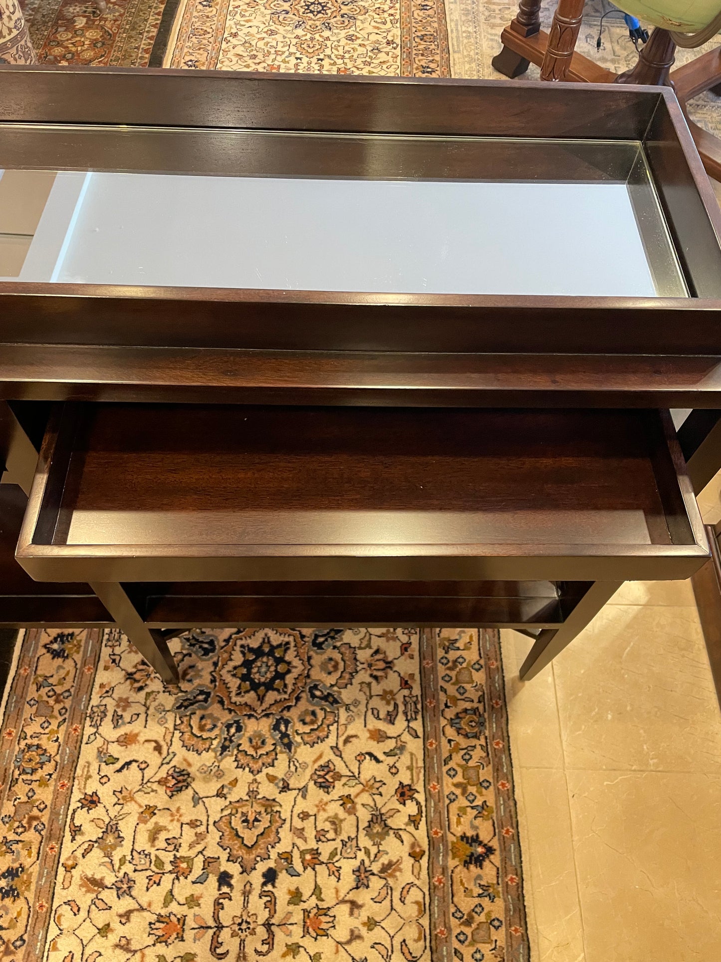 Mirrored Sideboard (6BUD45)