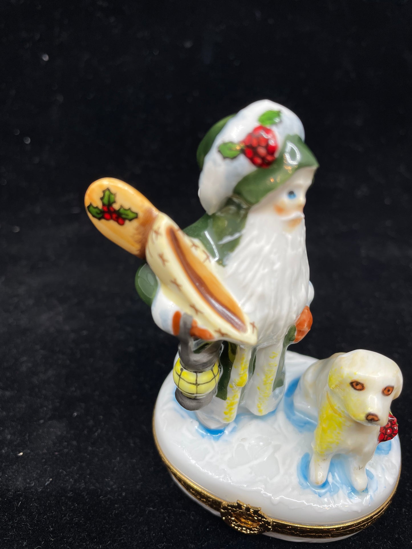 Limoges Artoria "Lynn Haney Snowbound Santa" (X2HYR7)