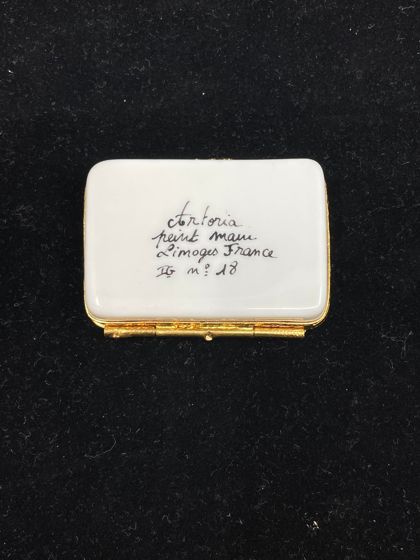 Limoges Artoria "Letter to Santa" (RRKXYT)