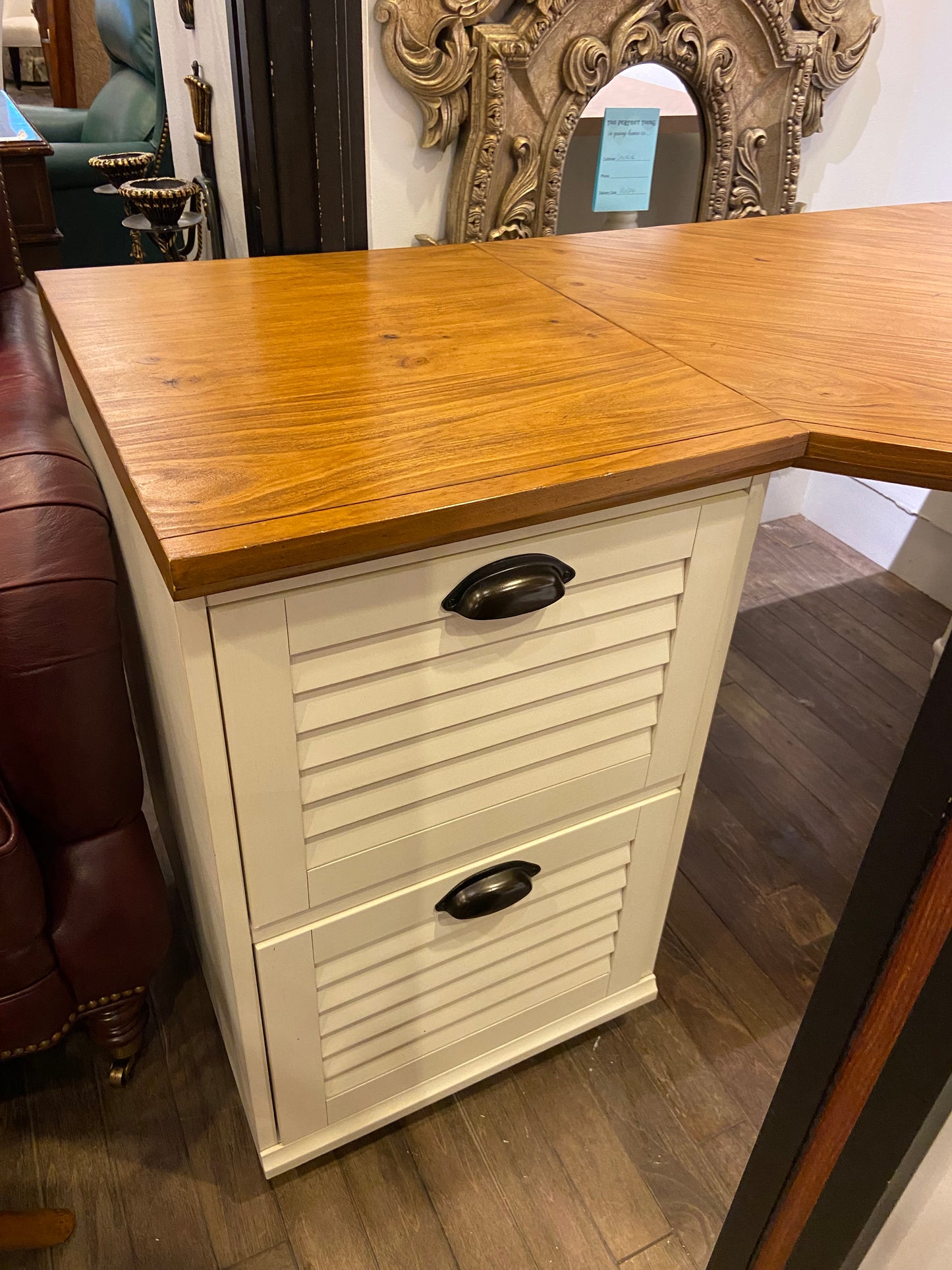 Pottery Barn Louvered Corner Desk (QT84FW)