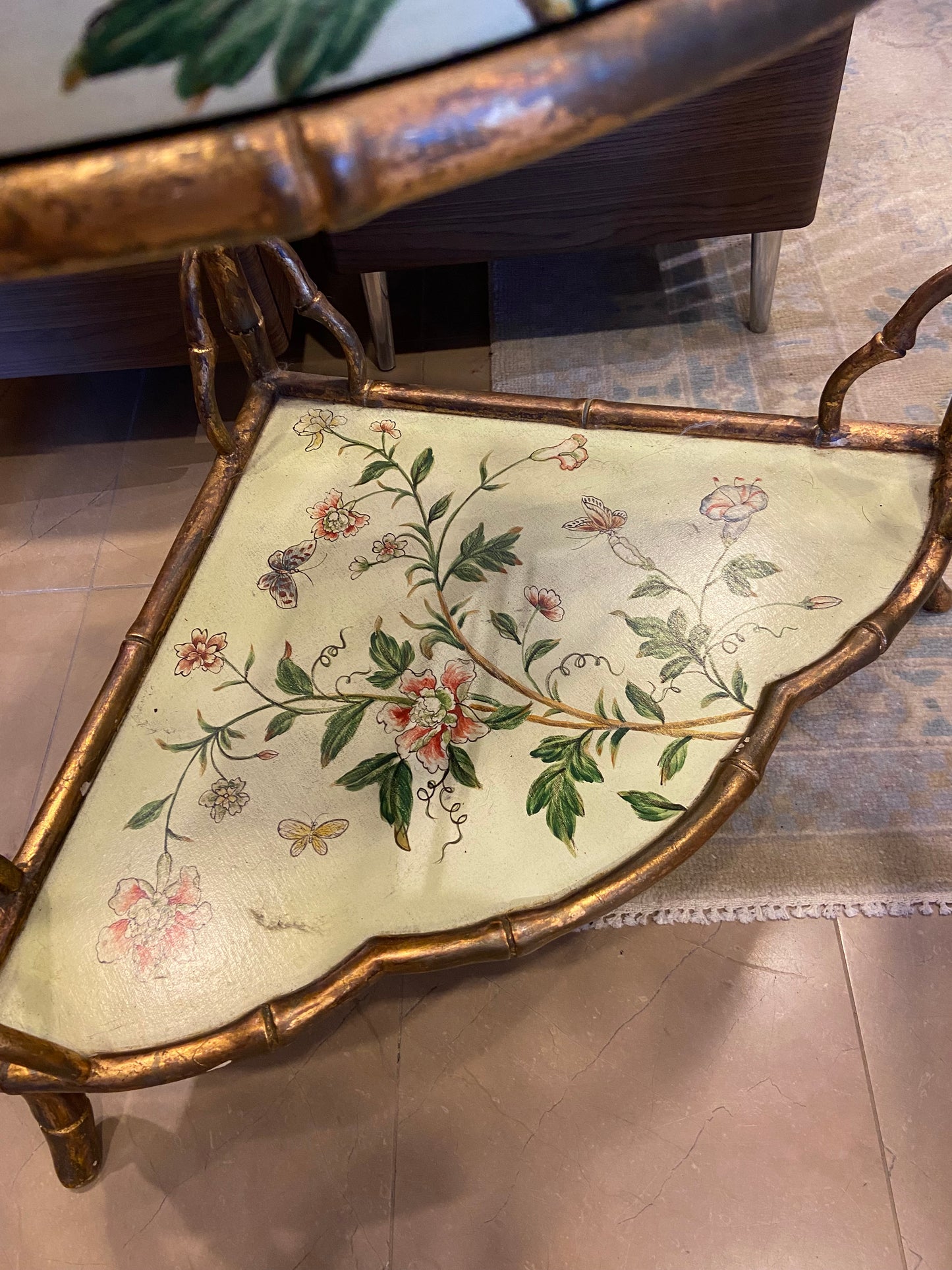 Tole Painted Floral Corner Table (CKQE3W)