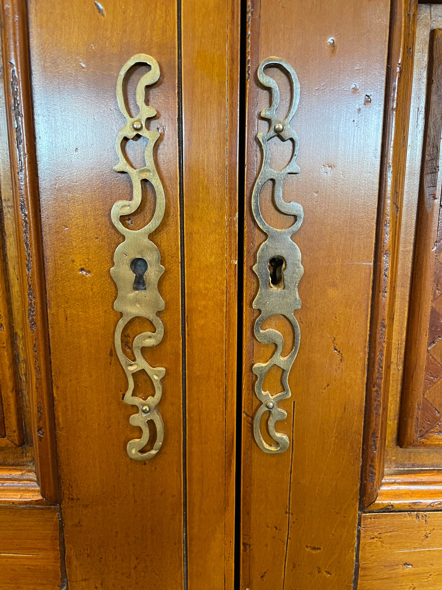 Walter E. Smith Inlayed Armoire (AHJ5SJ)