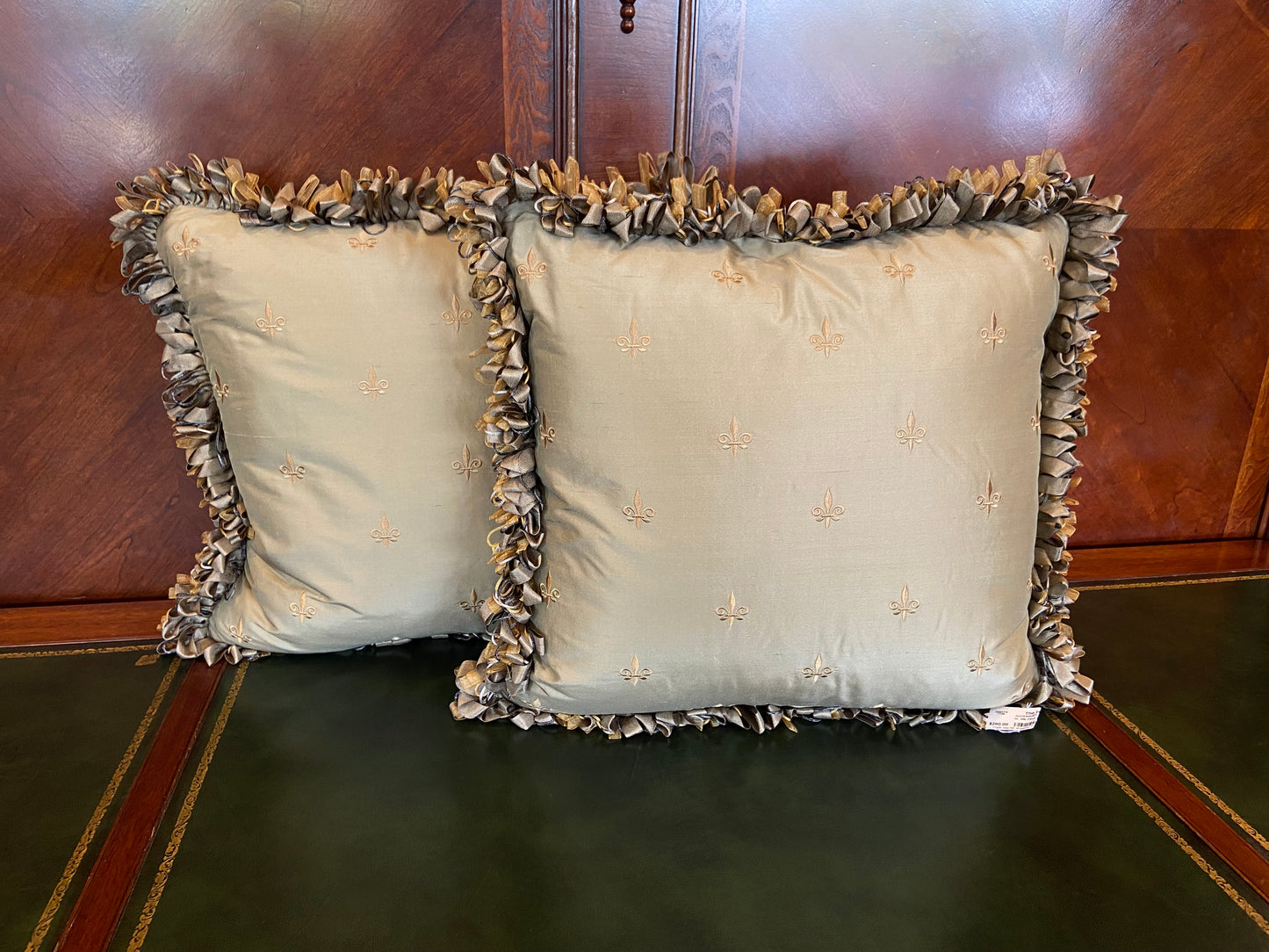 Pair of Silk Fleur de Lis Pillows (256XT8)