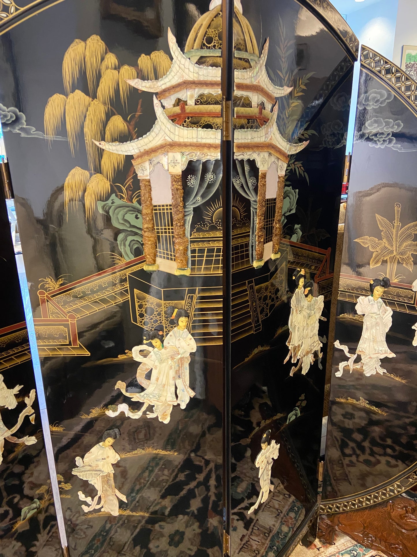 Round Chinoiserie Room Divider Screen (UDGRLJ)