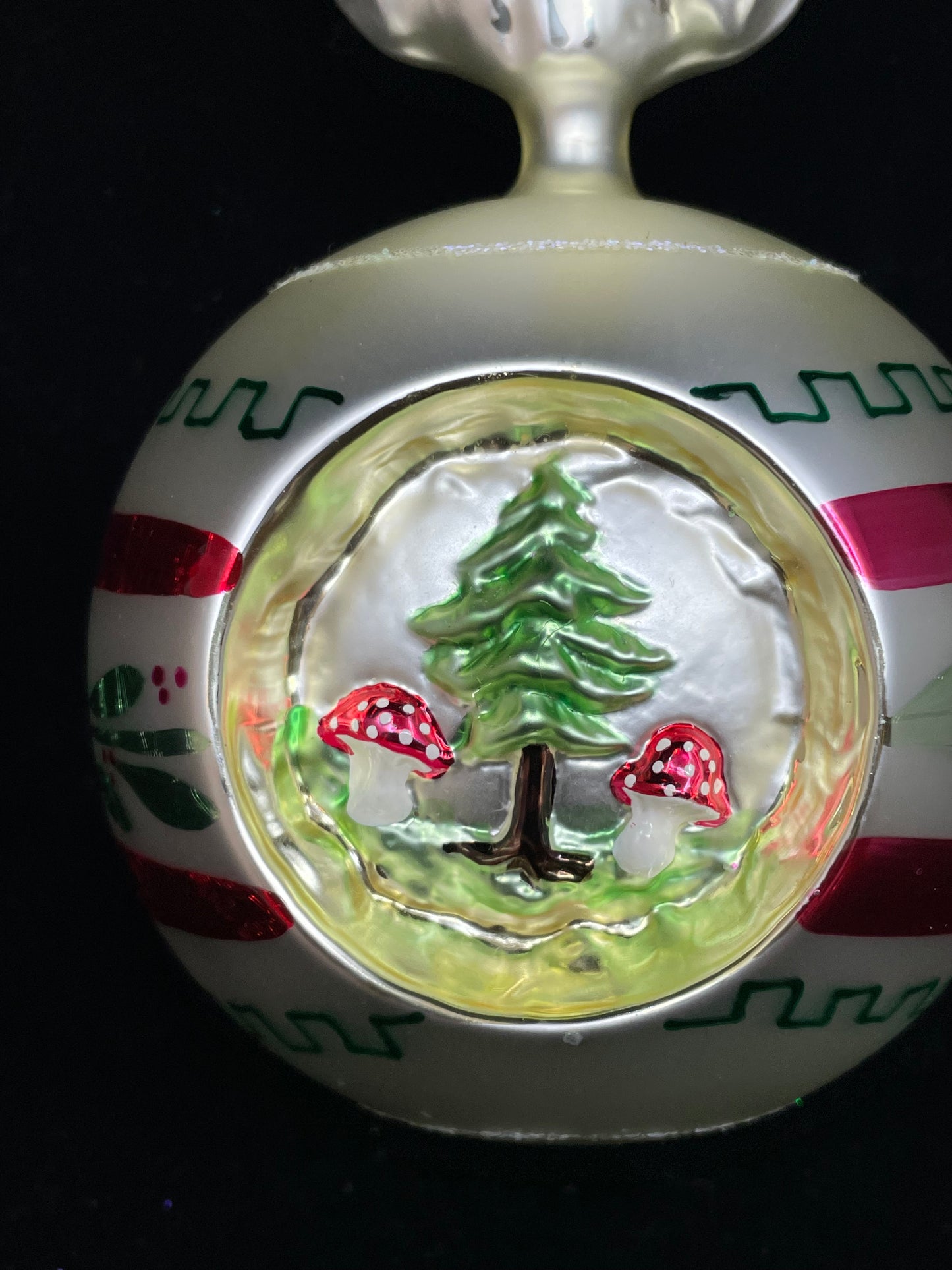 Radko Santa and Reflector Ball Ornament (G9S1NN)