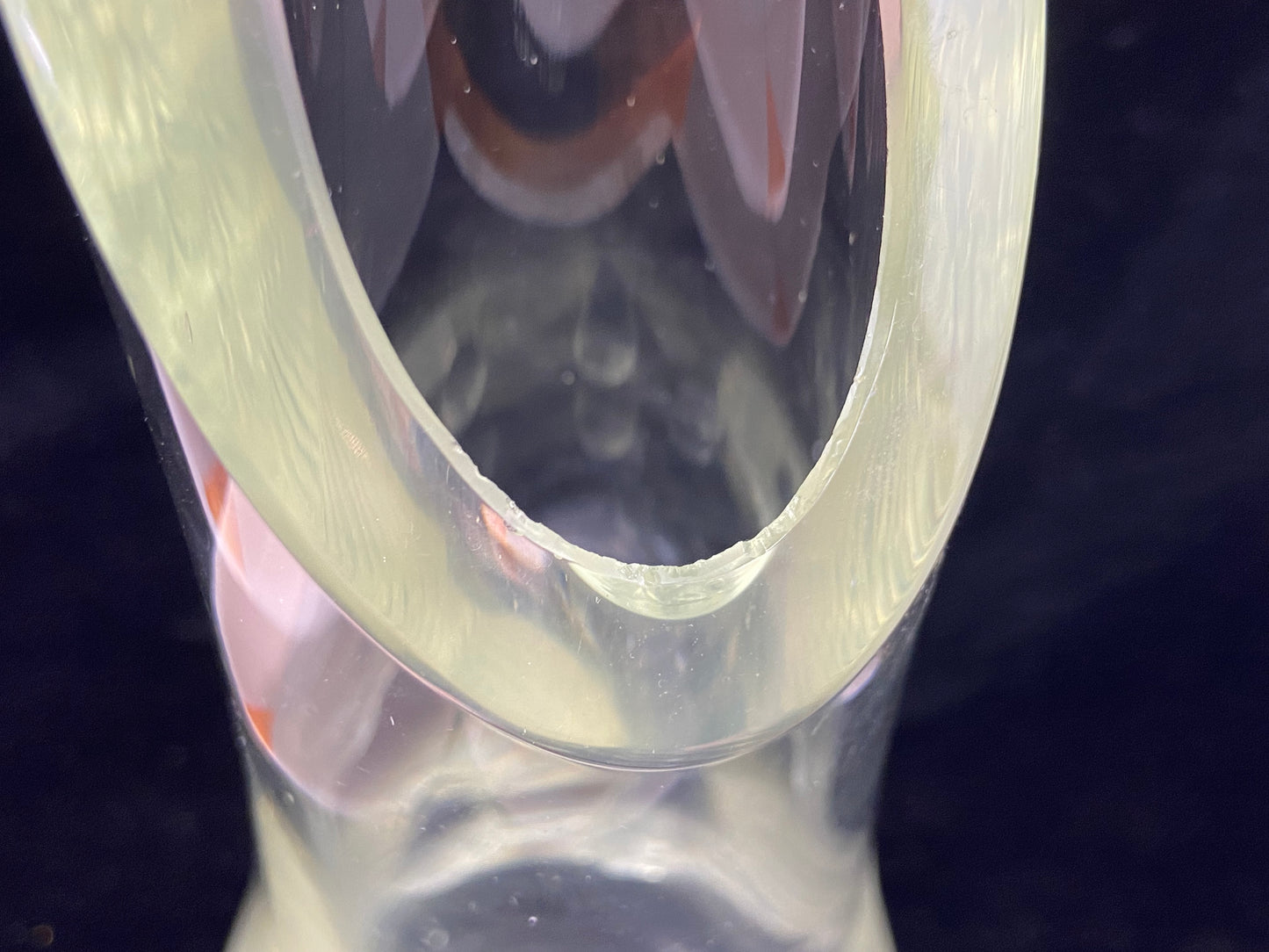 Hand Blown Glass Vase AS IS (WL9ZFN)