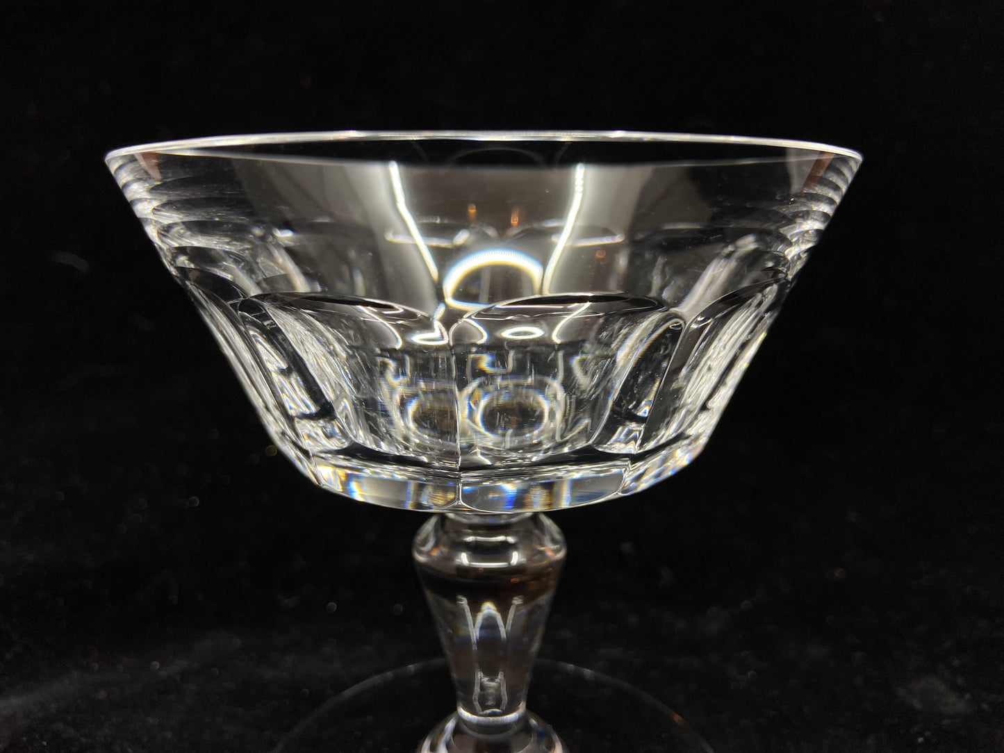 Baccarat Bretagne Coupe, Eight Avalable (6AKU7B)