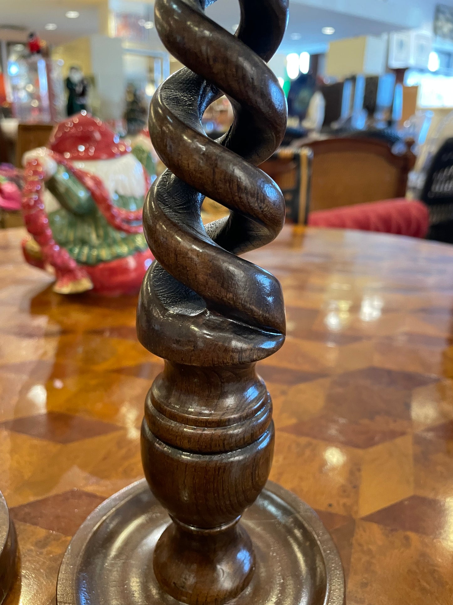 Global Views Pair of Barley Twist Candlesticks (RW1G9U)