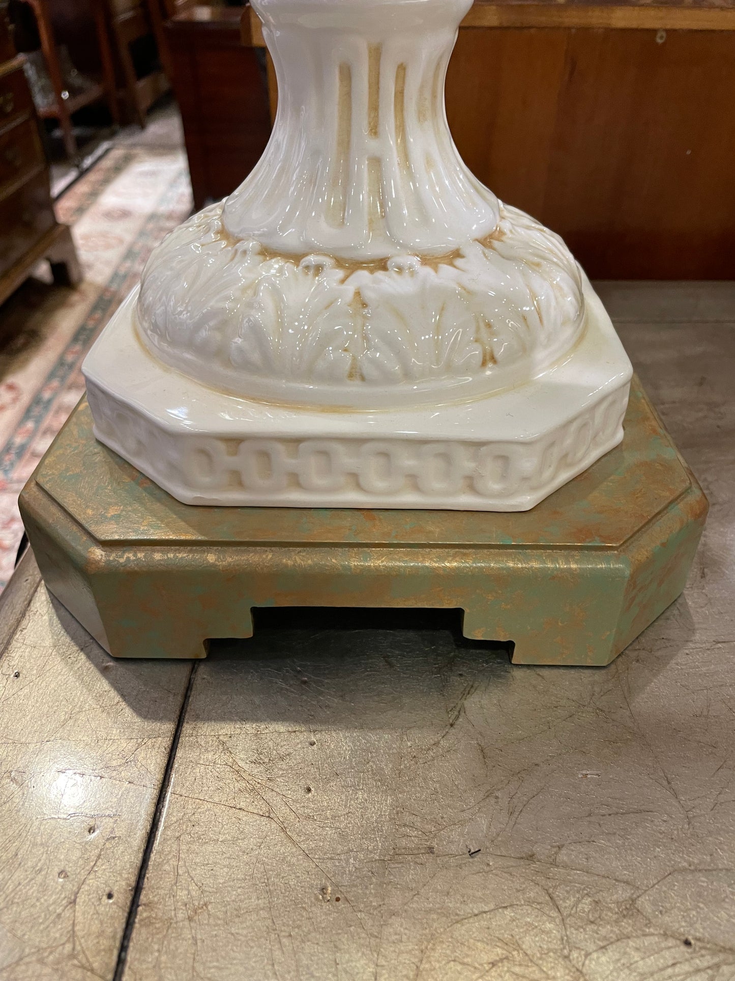 Pair of Wildwood Ceramic Lamps (X2KQPT)