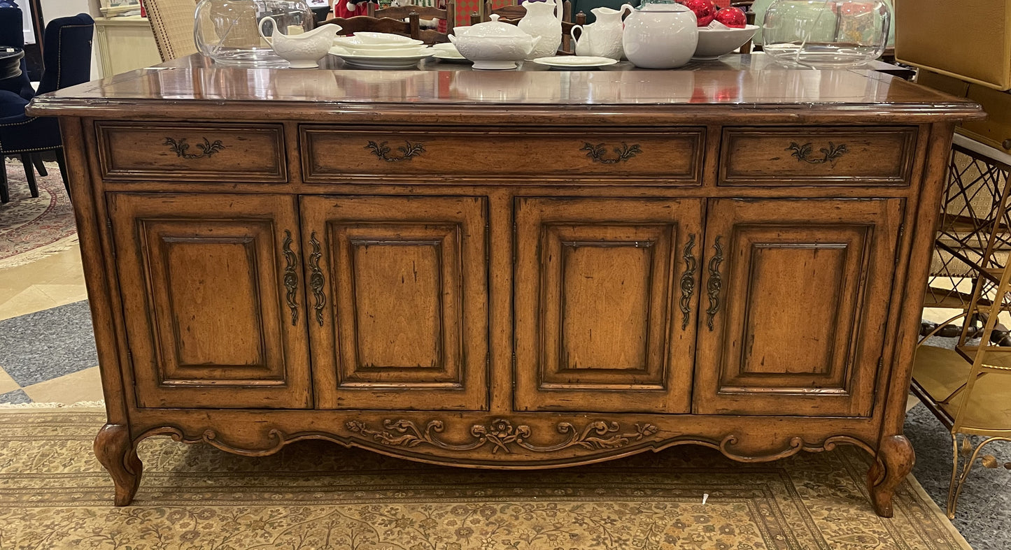 Fremarc French Provincial Buffet (5UA39A)