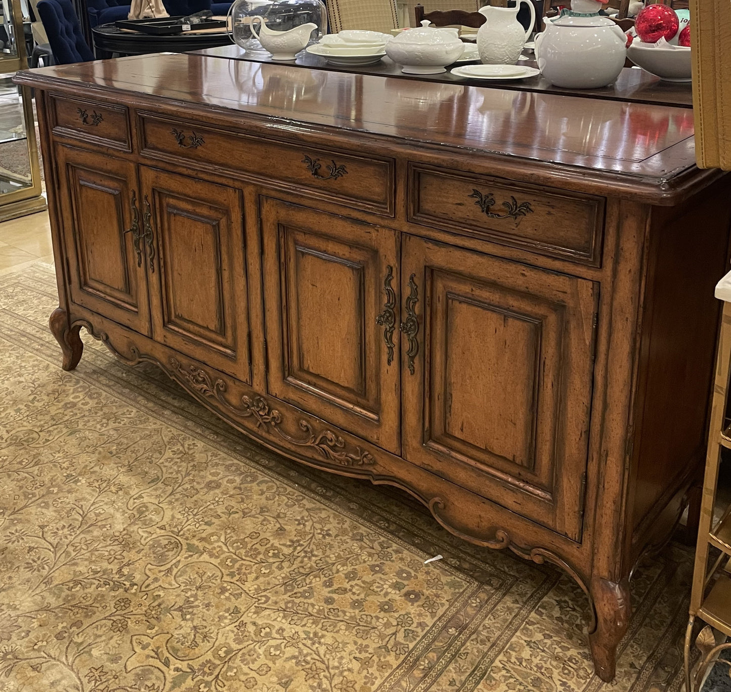 Fremarc French Provincial Buffet (5UA39A)