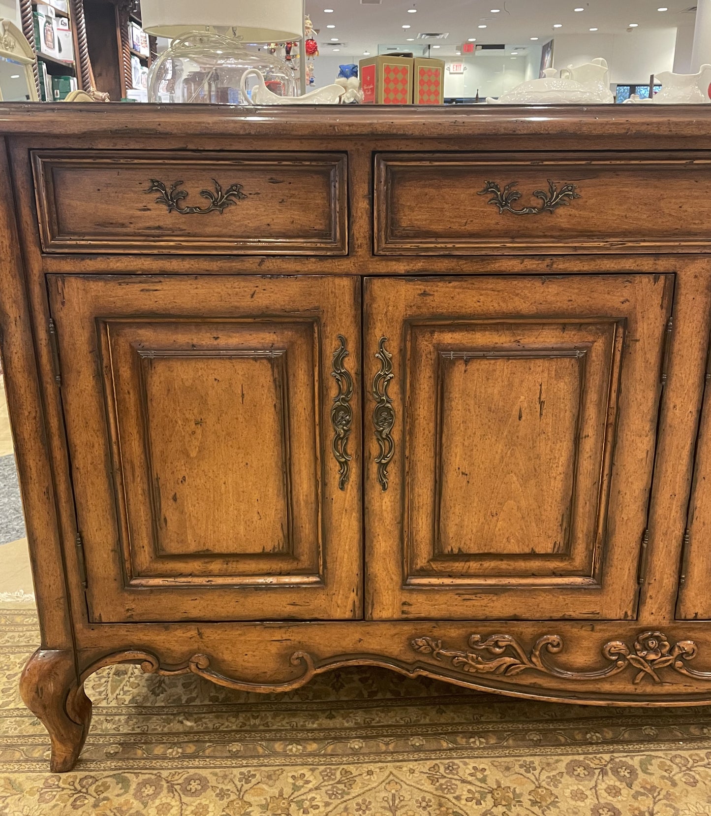 Fremarc French Provincial Buffet (5UA39A)