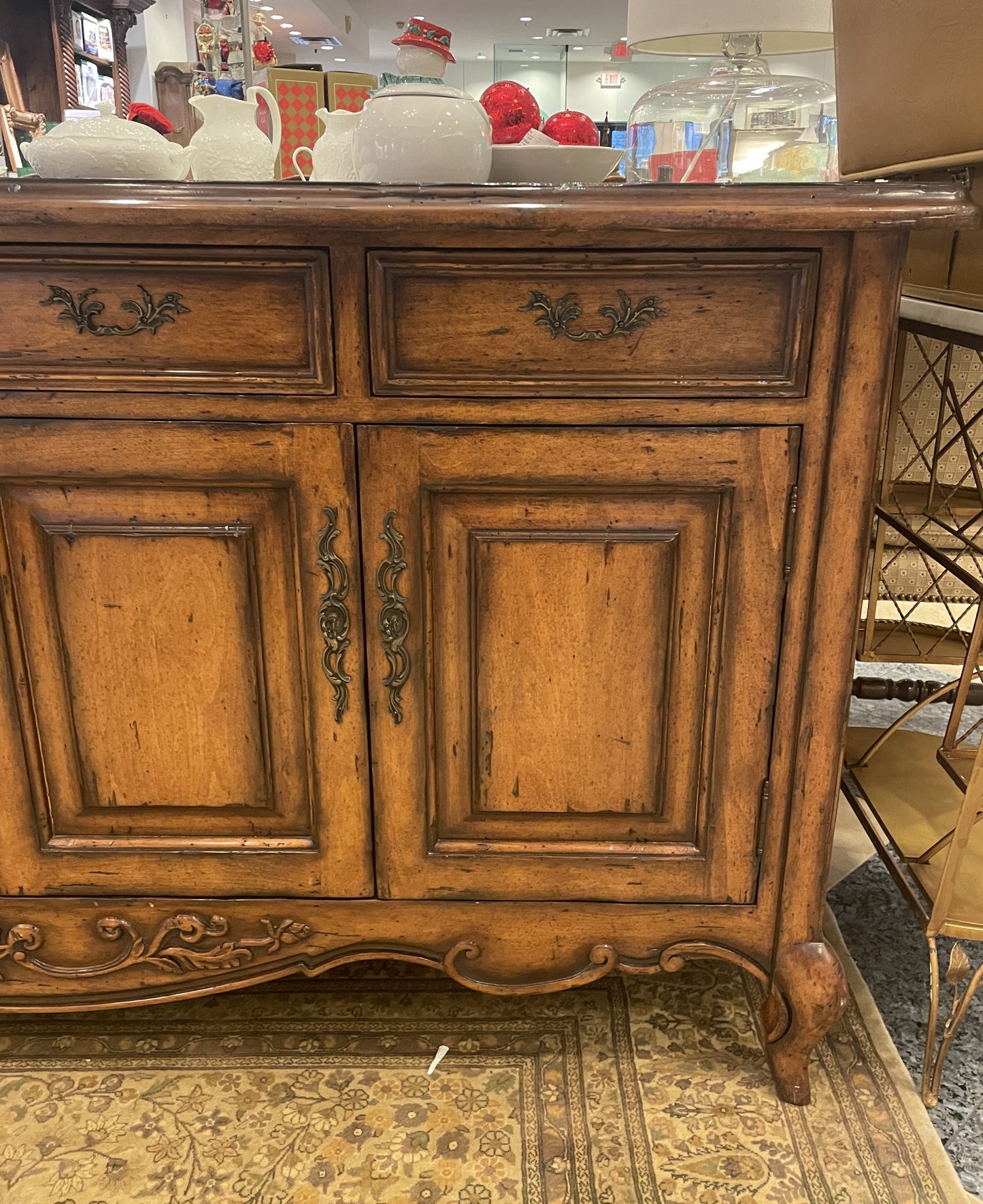 Fremarc French Provincial Buffet (5UA39A)